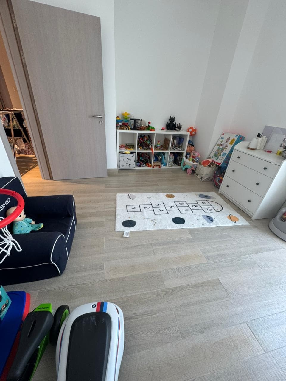 Stunning 3BR+M | Amazing Views | Prime Location — 7