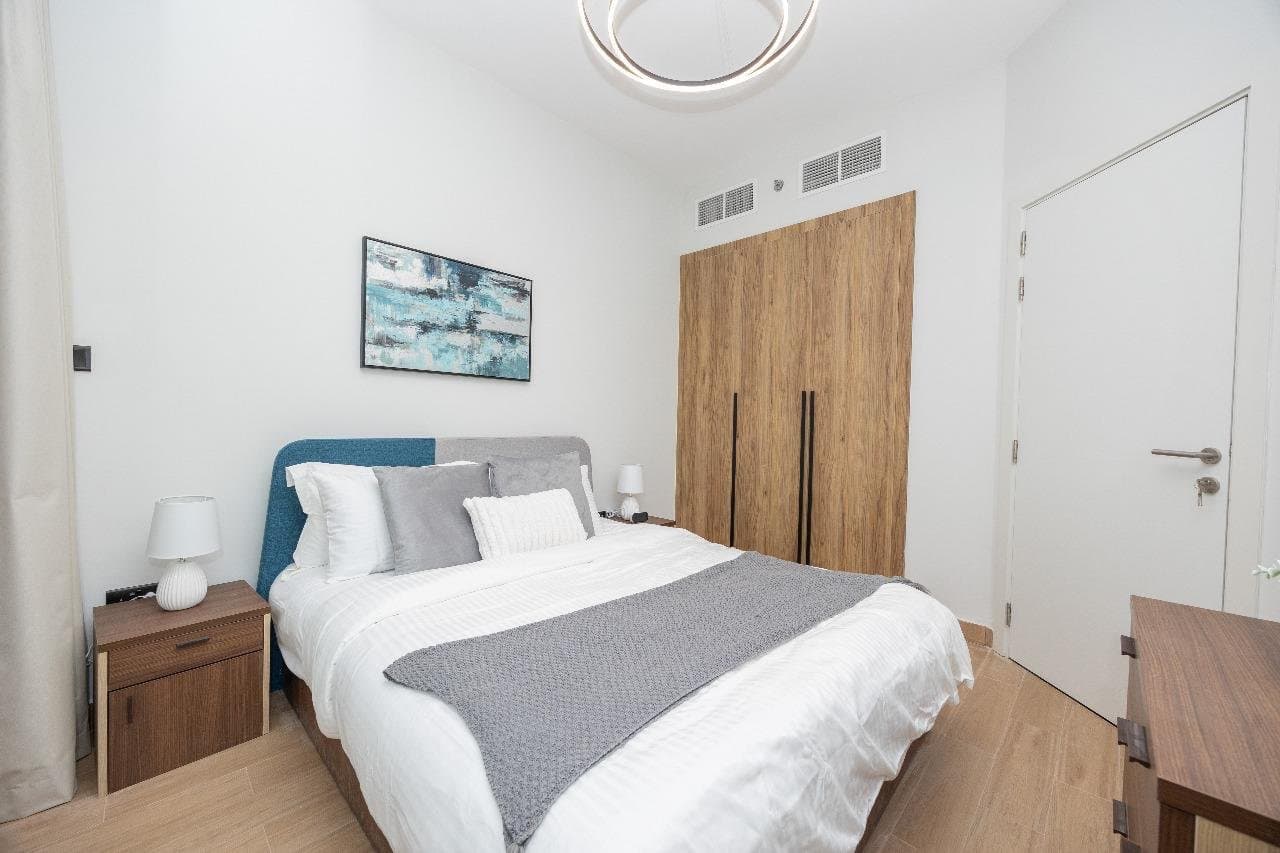 Fully Furnished | Canal View | Vacant, 5