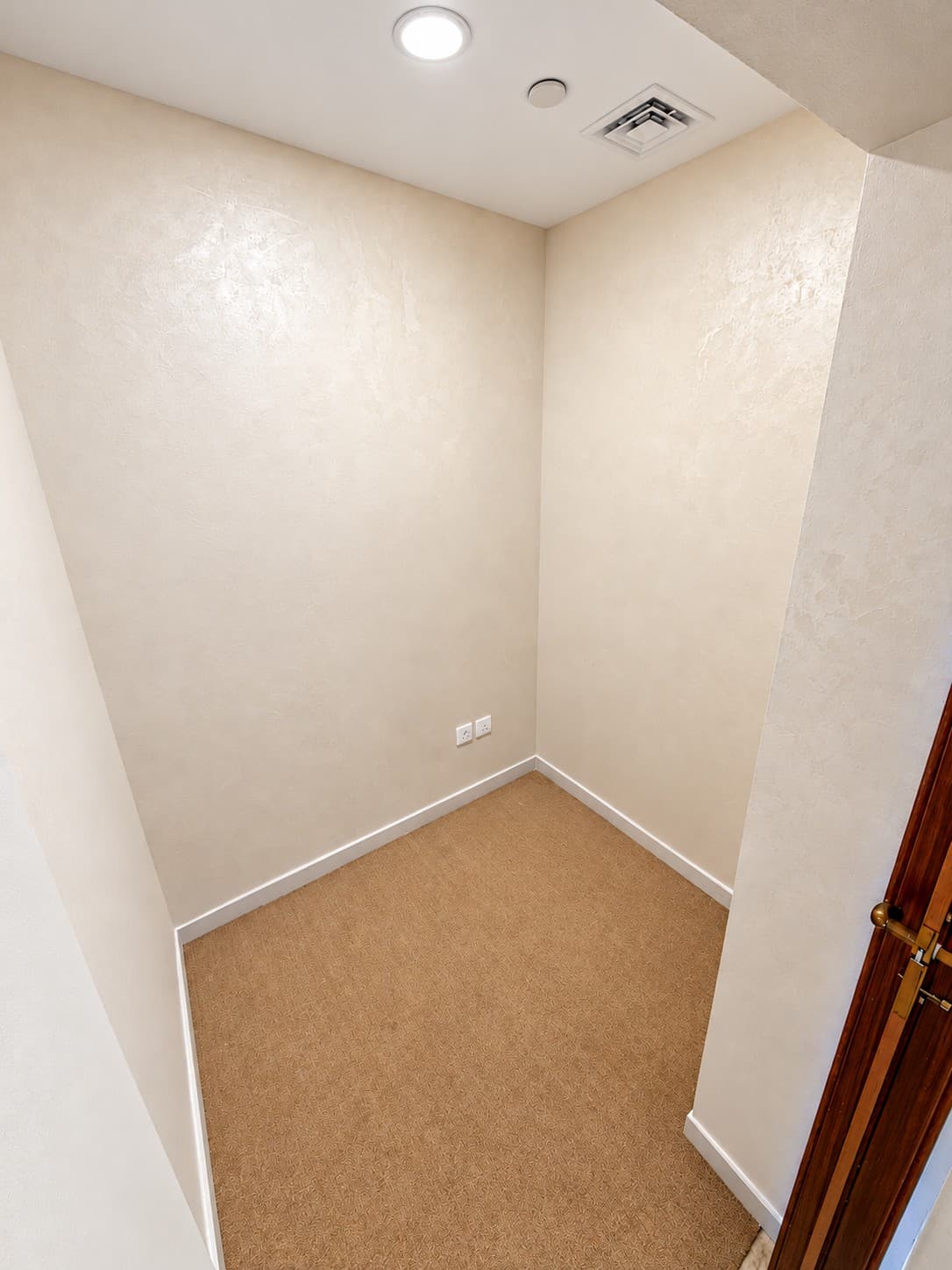 Elegant 1BR | Full Sea View | Excellent Location, 8