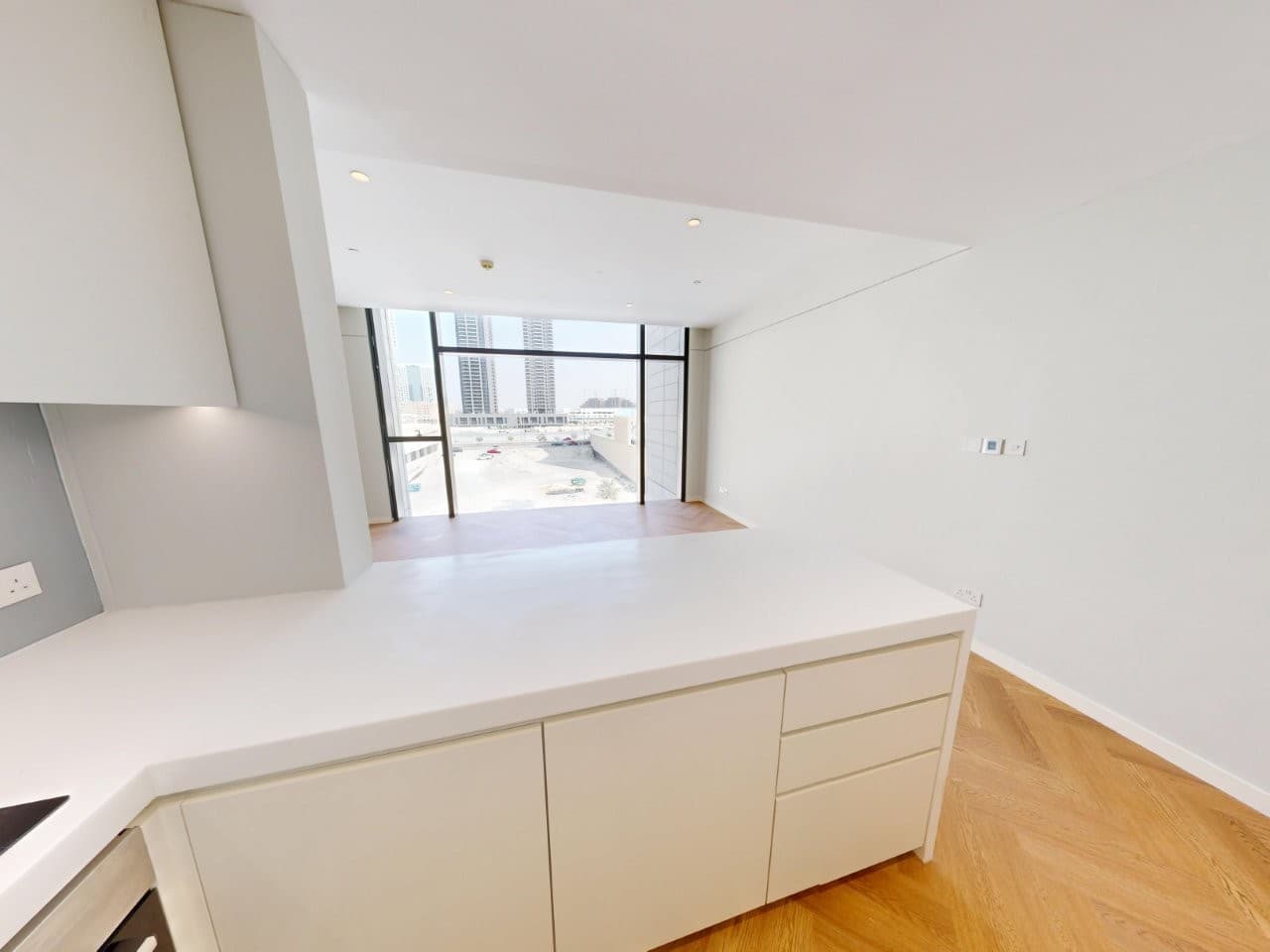 Stunning 1 BR | Community View | Prime Location, 2