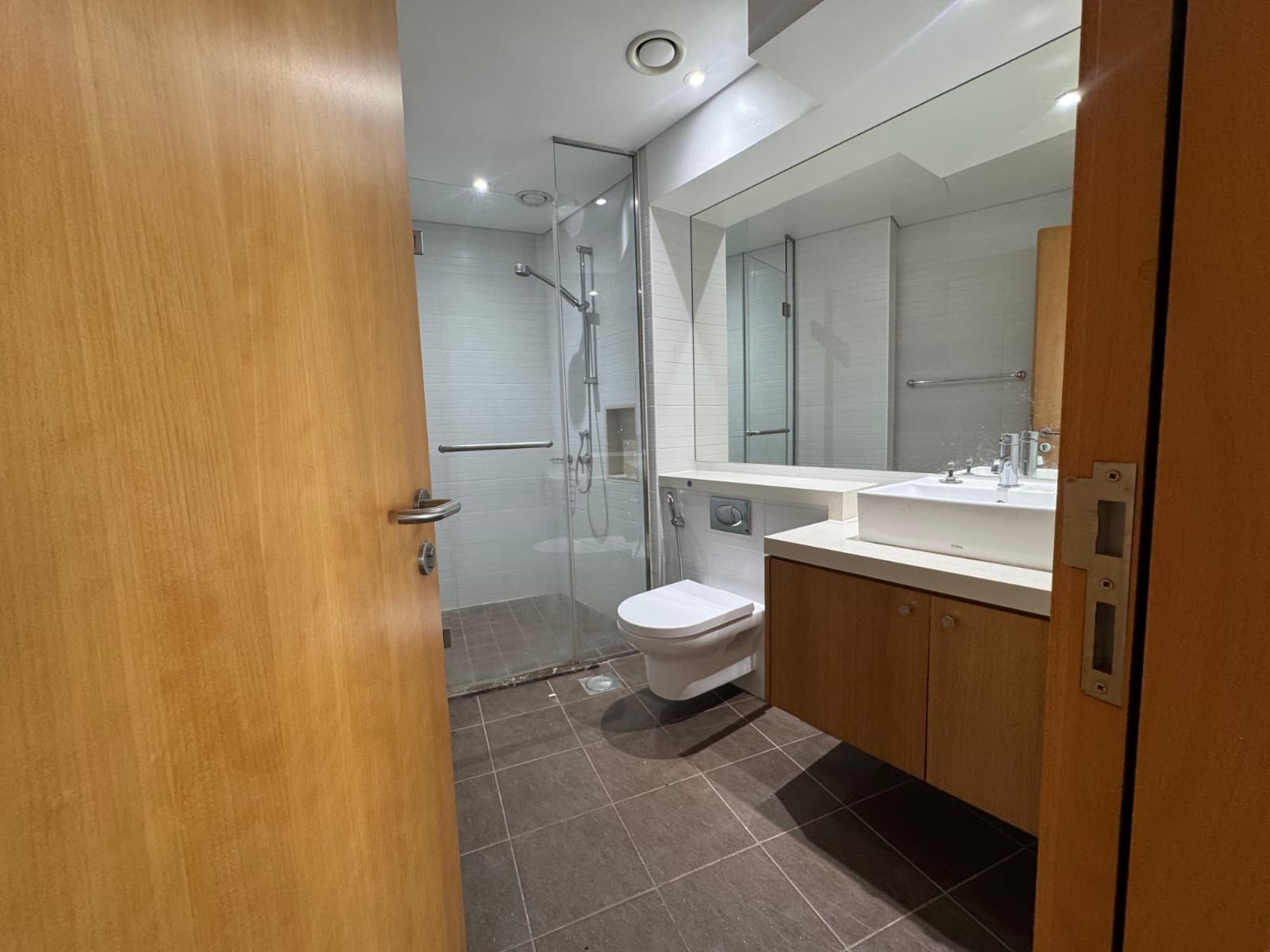 Full Sea View | Spacious 3BR | Prime Location, 16