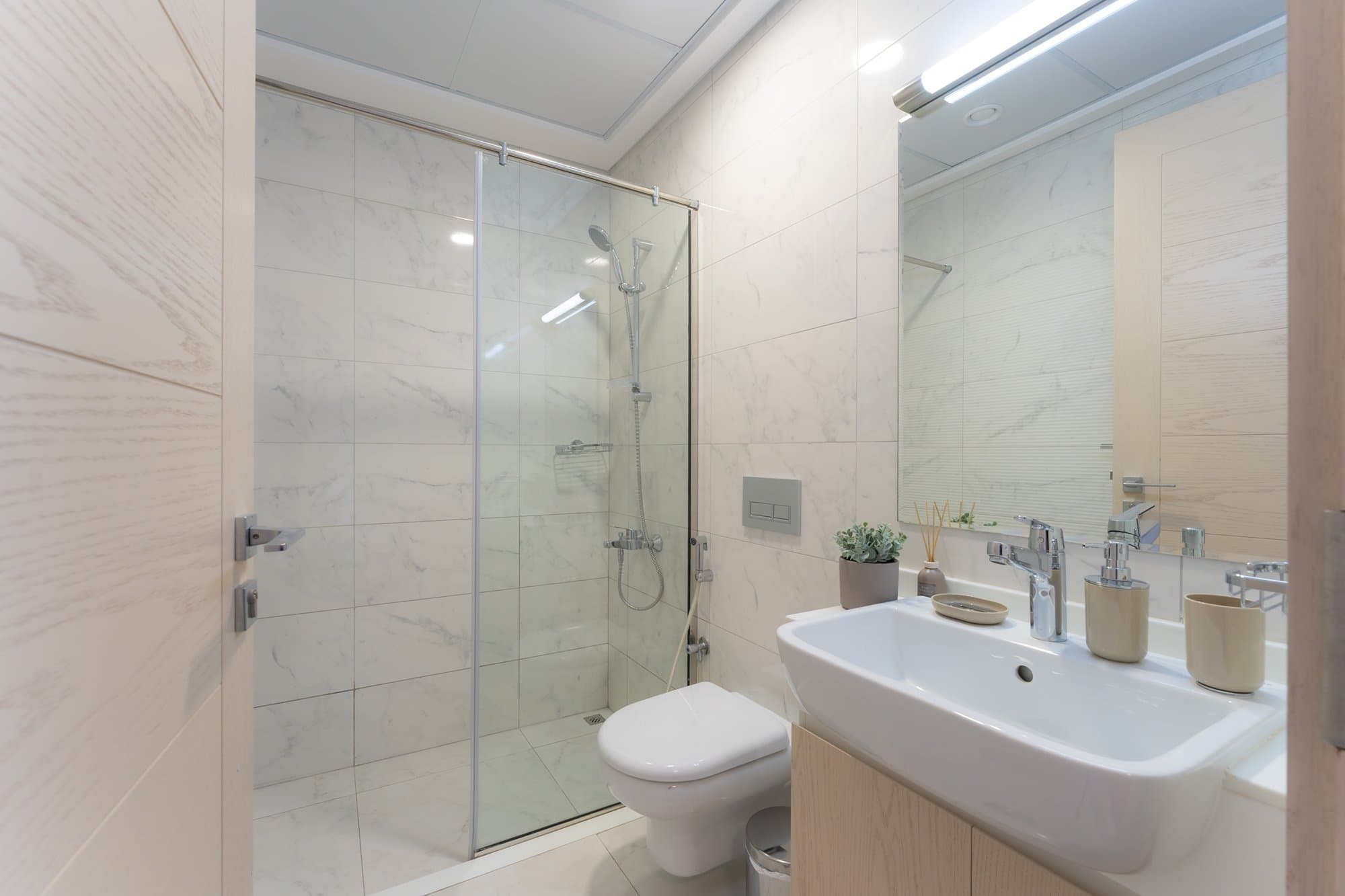 0 Commission | Luxurious Apartment | Vacant, 14