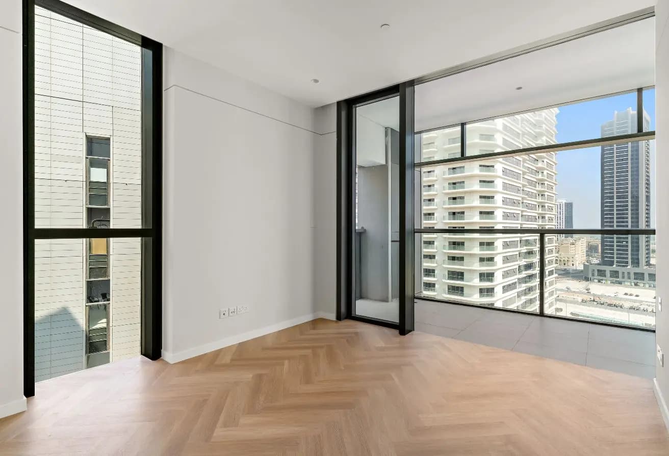 Stunning 1BR | Canal View | Prime Location, 3
