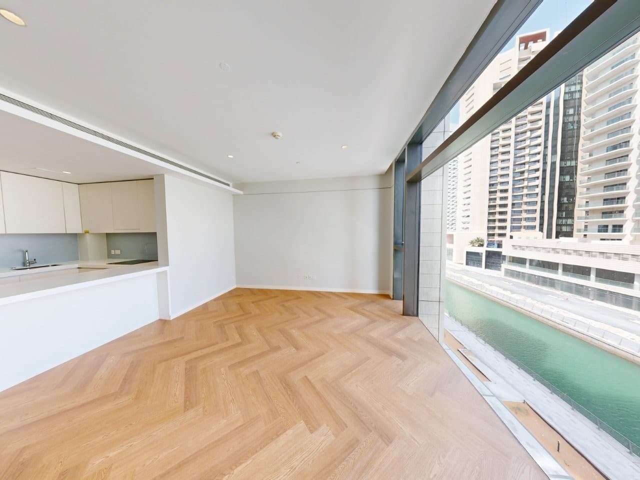 Stunning 1 BR | Community View | Prime Location, 3