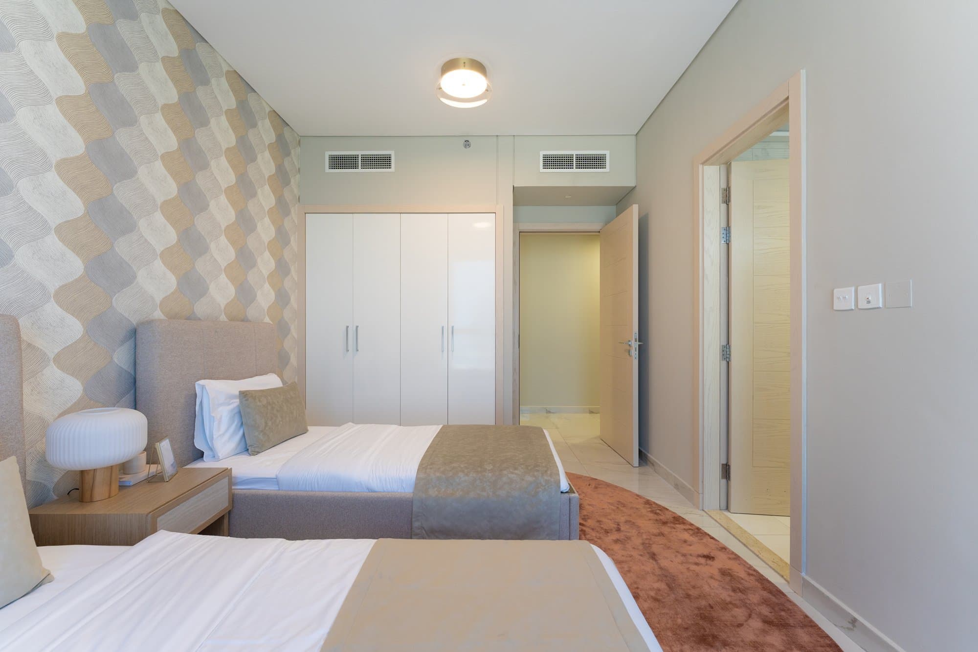 0 Commission | Luxurious Apartment | Vacant, 23