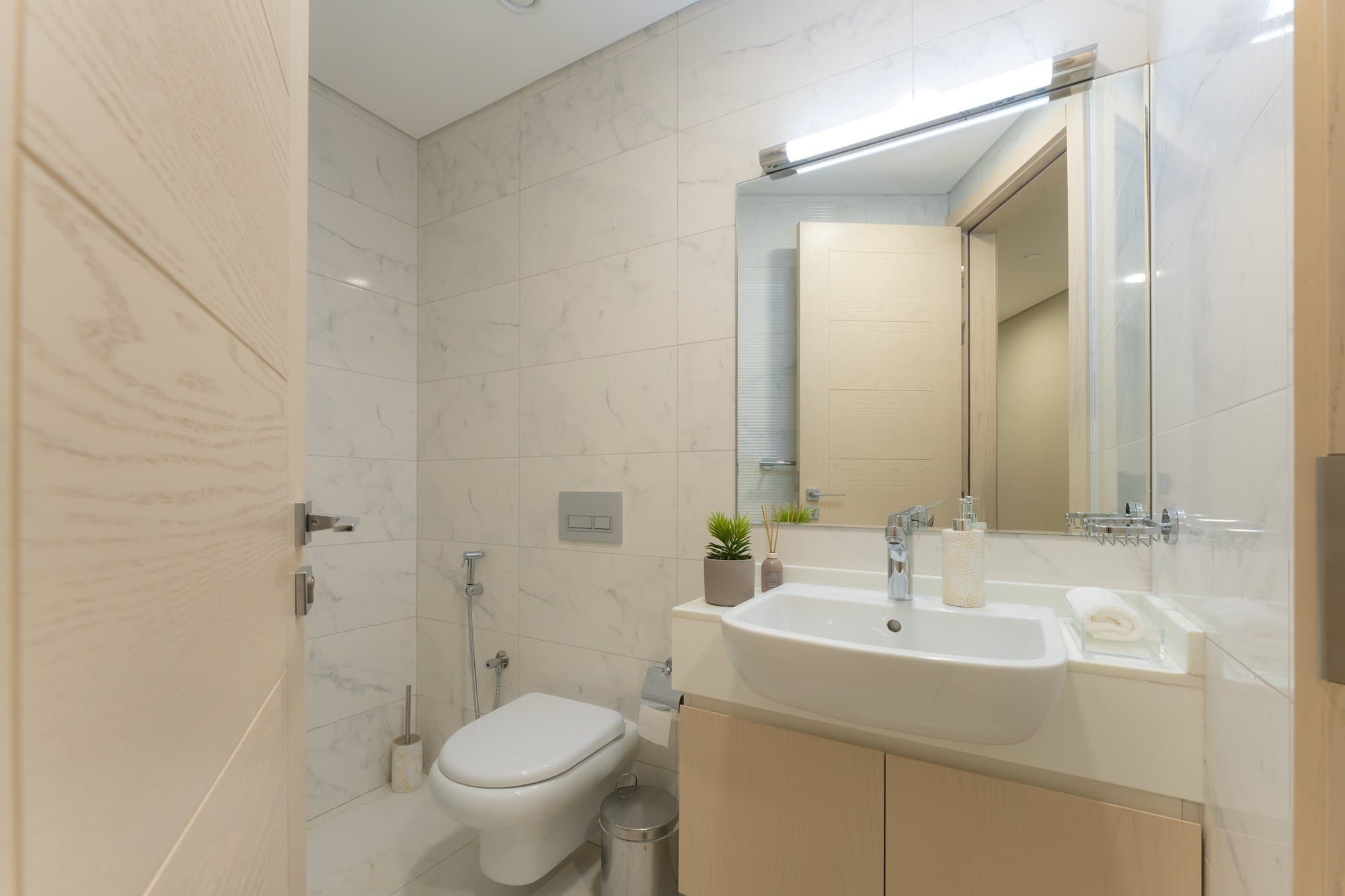 0 Commission | Luxurious Apartment | Vacant, 13