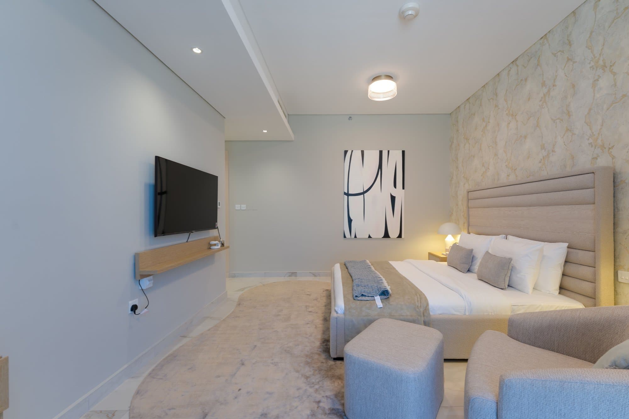 0 Commission | Luxurious Apartment | Vacant, 3
