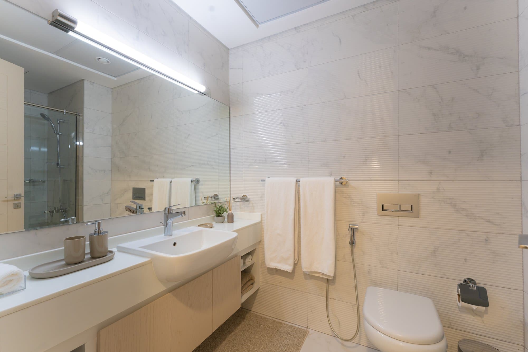0 Commission | Luxurious Apartment | Vacant, 20