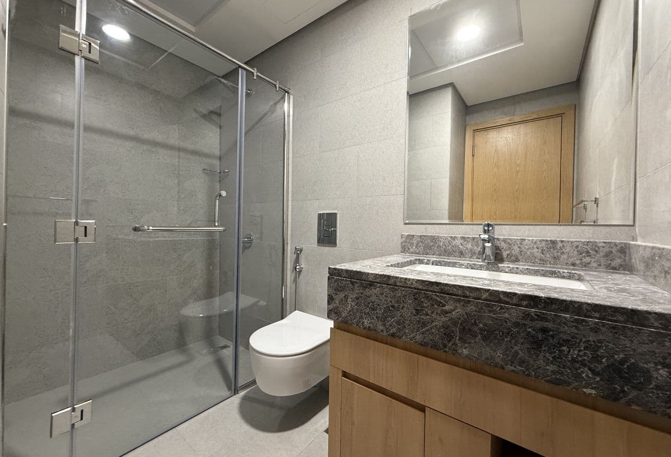 Stunning 2BR+M | Duplex | Great Location — 20