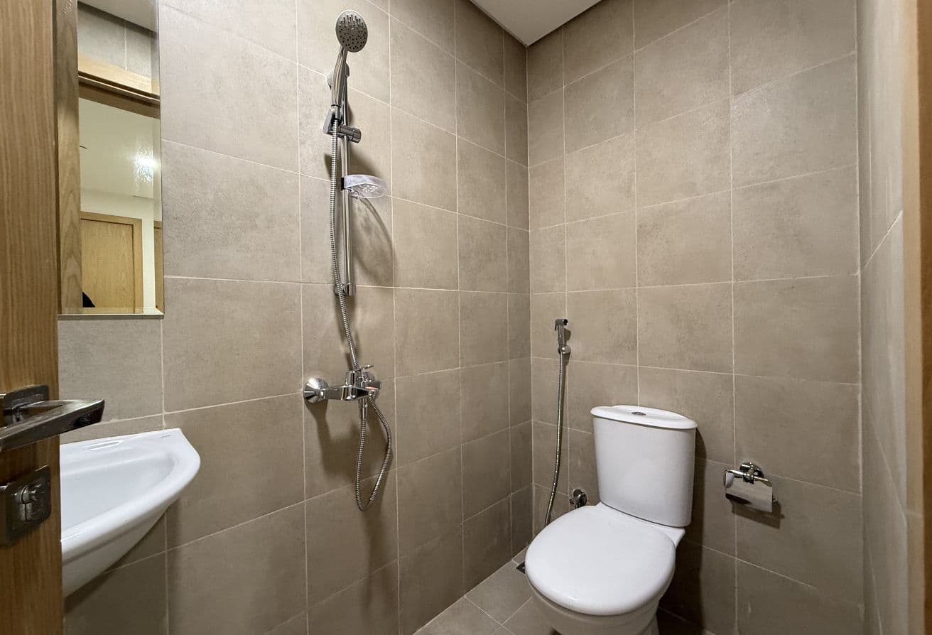 Stunning 2BR+M | Duplex | Great Location — 22
