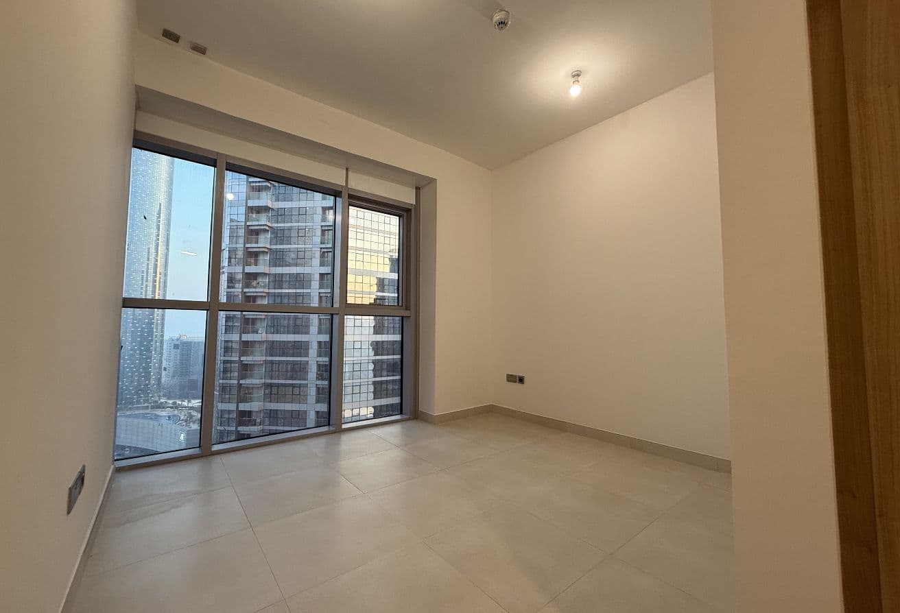 Stunning 2BR+M | Duplex | Great Location — 8