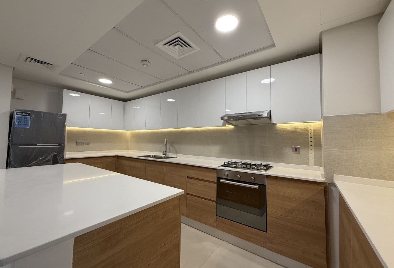 Stunning 2BR+M | Duplex | Great Location — 16