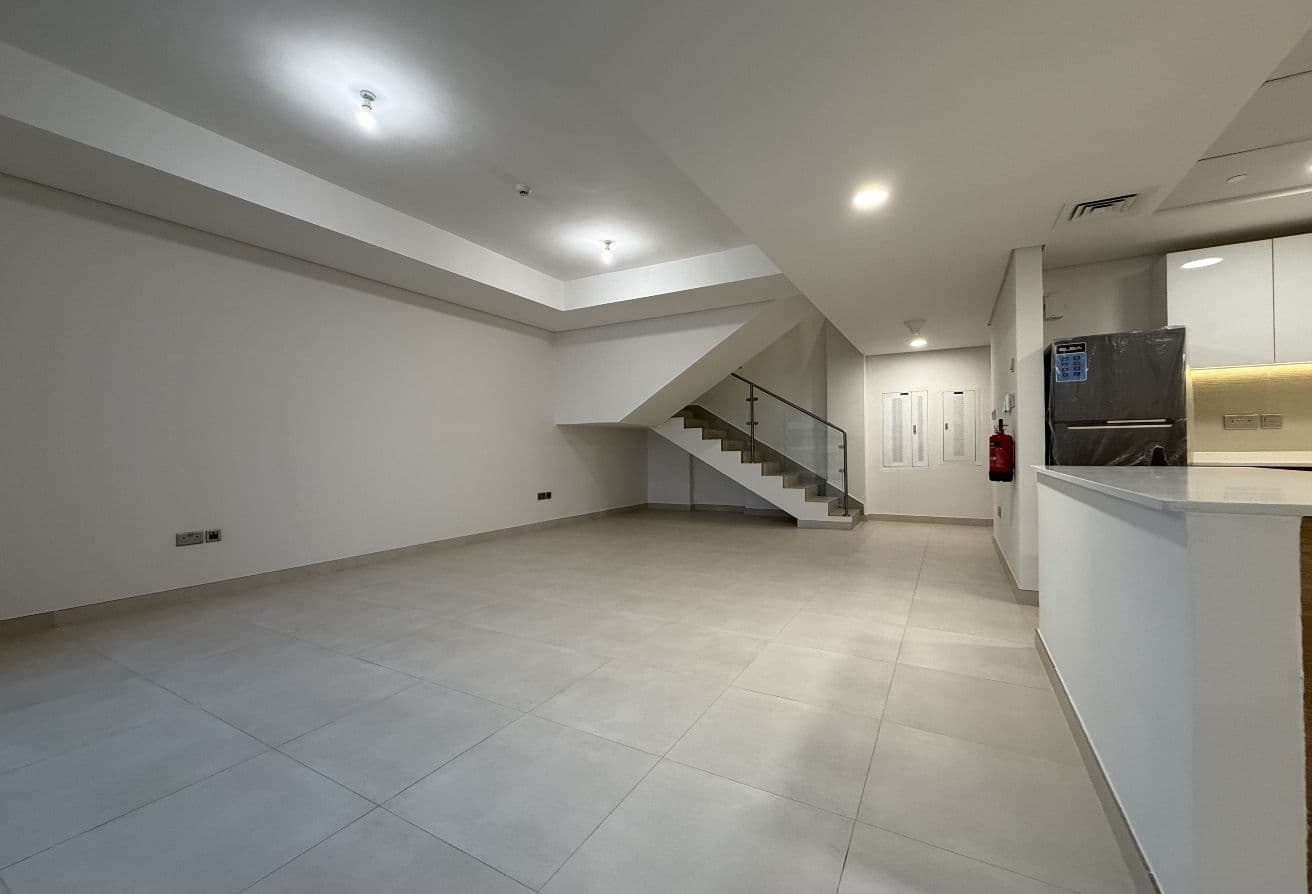 Stunning 2BR+M | Duplex | Great Location — 4