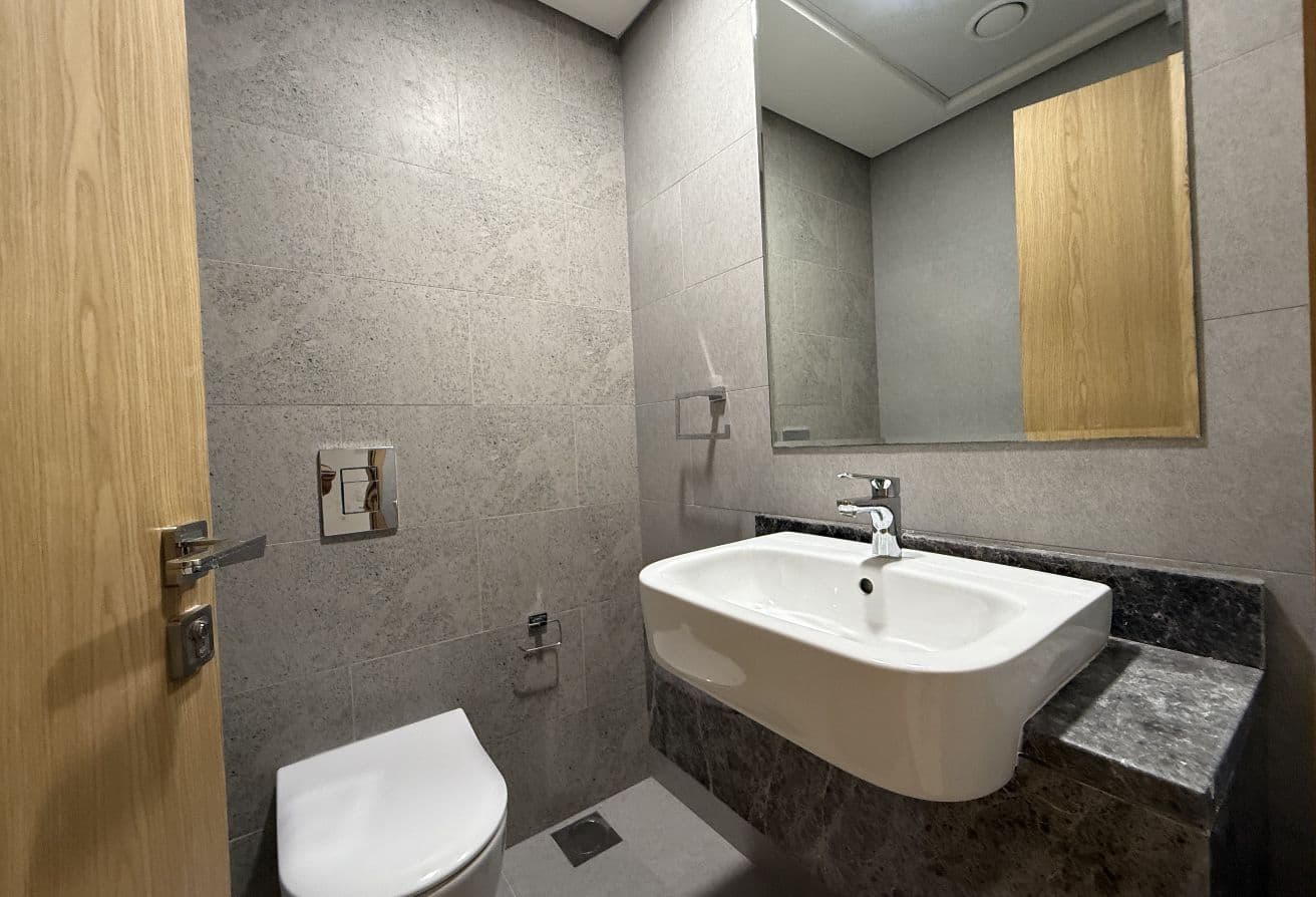 Stunning 2BR+M | Duplex | Great Location — 21