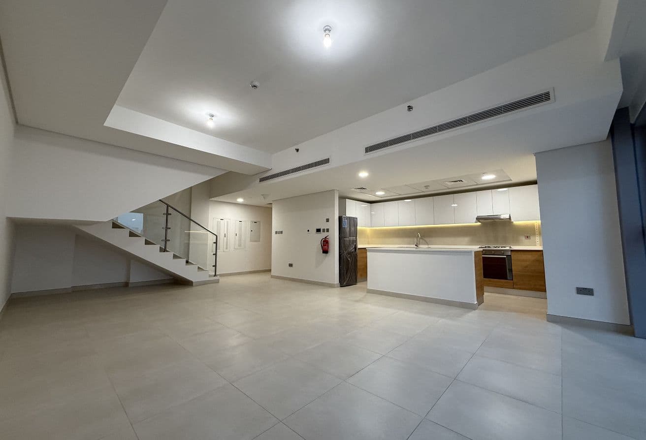 Stunning 2BR+M | Duplex | Great Location