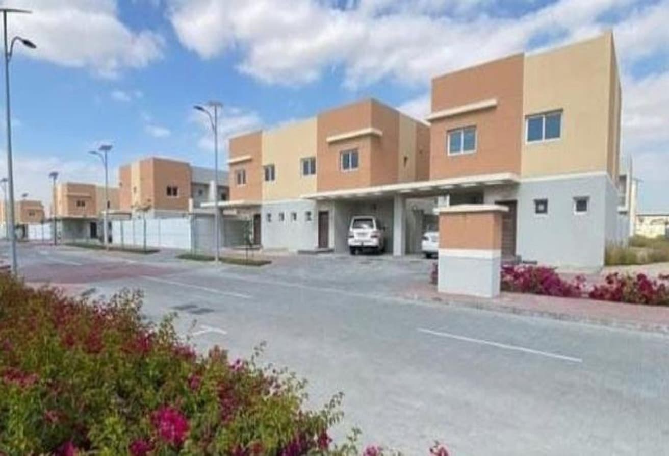 Single Row | Corner Unit | Peaceful Community — 8