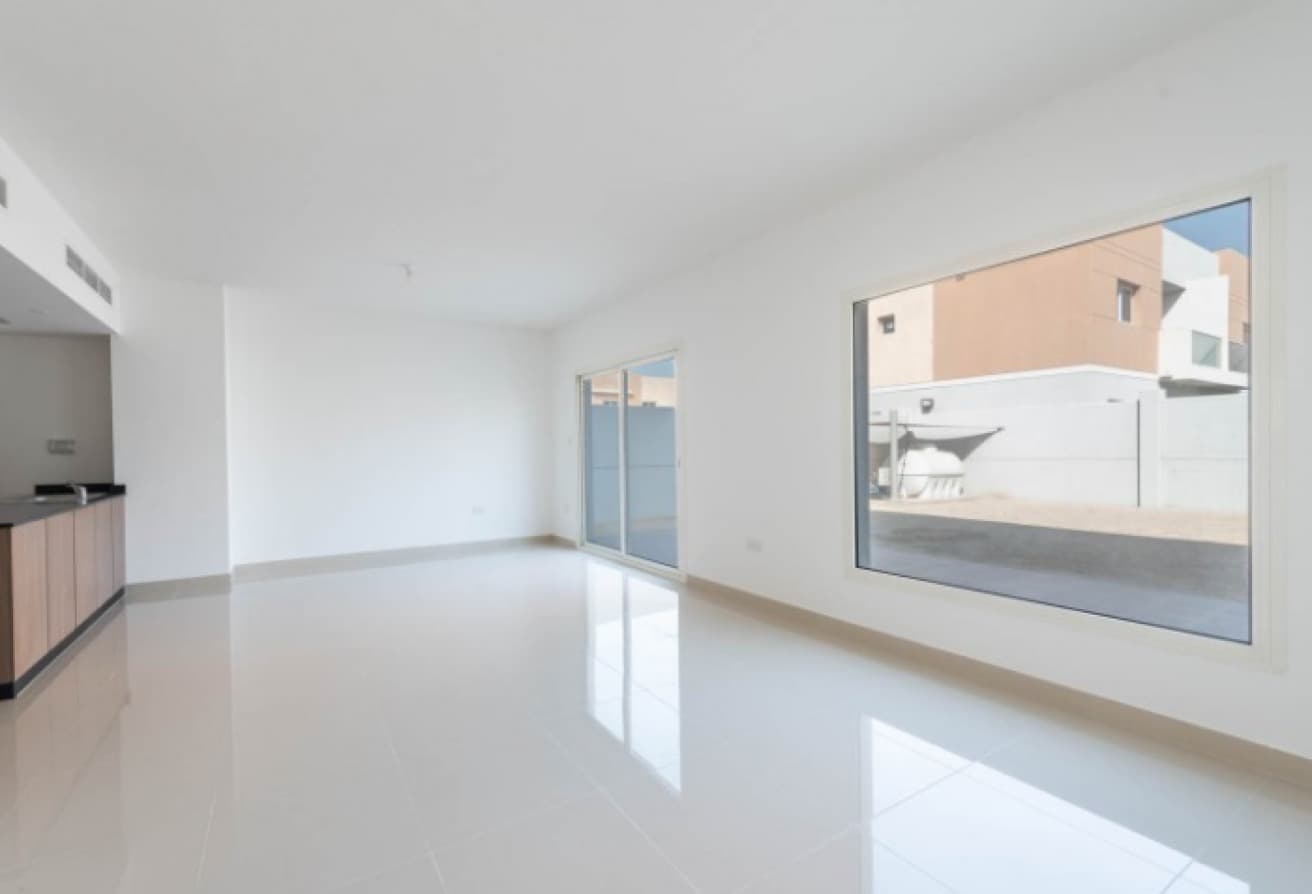 Single Row | Corner Unit | Peaceful Community — 3