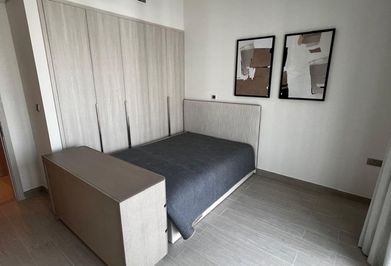 Elegant 2BR+M | Furnished | Stunning Views — 3