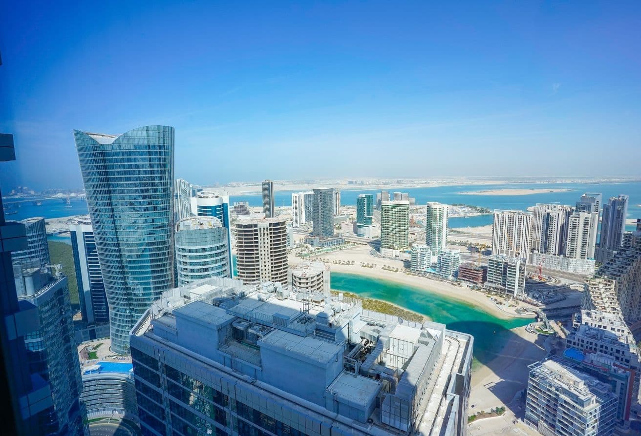 Brand New | Stunning 2BR+M | High Floor — 17