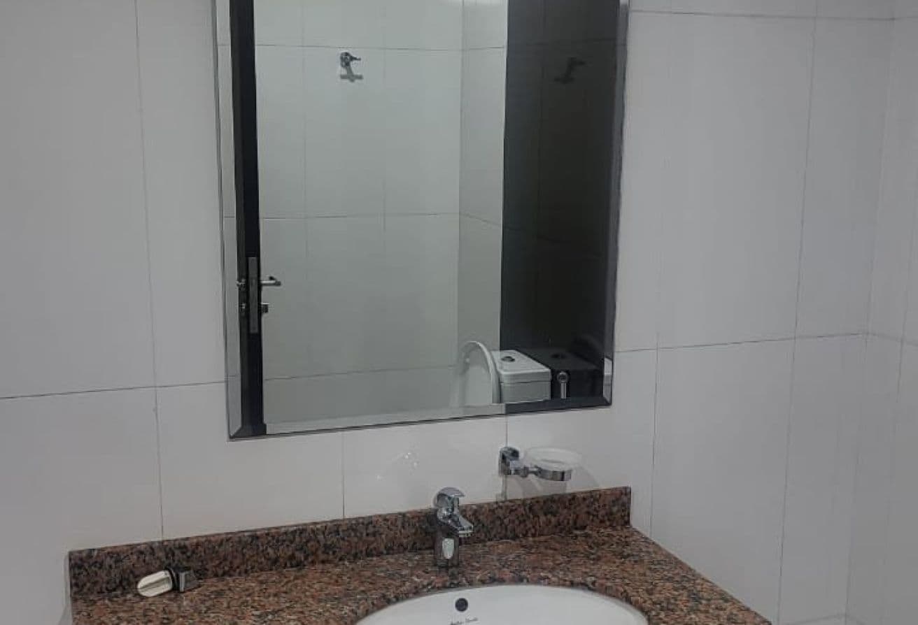 Charming Studio | Great Location | Ready to move — 10