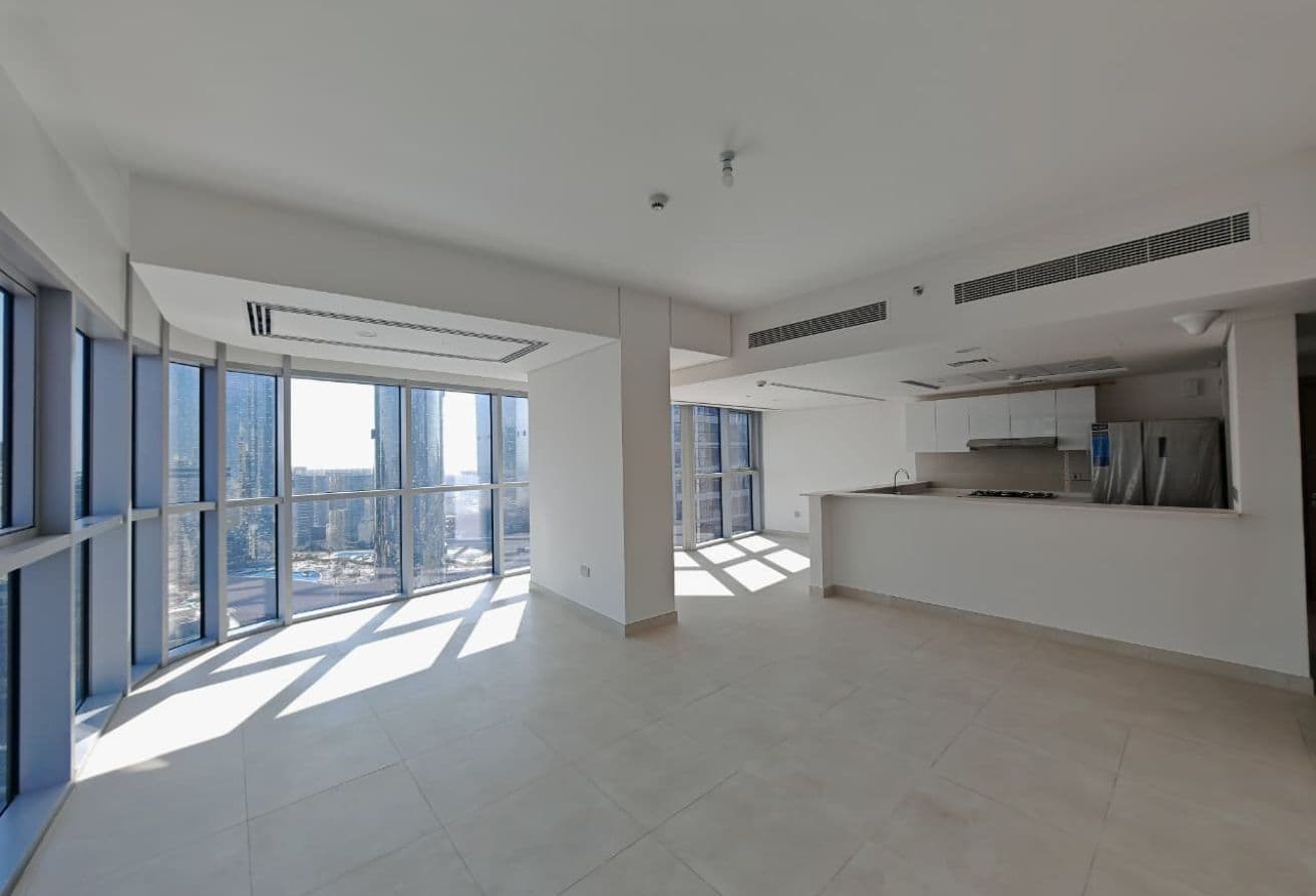 Stunning 3BR+M | Canal View | High Floor — 2