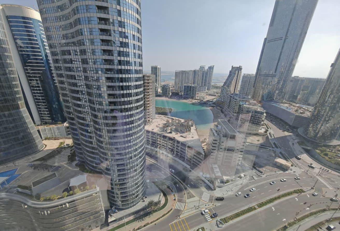 Stunning 3BR+M | Canal View | High Floor — 11