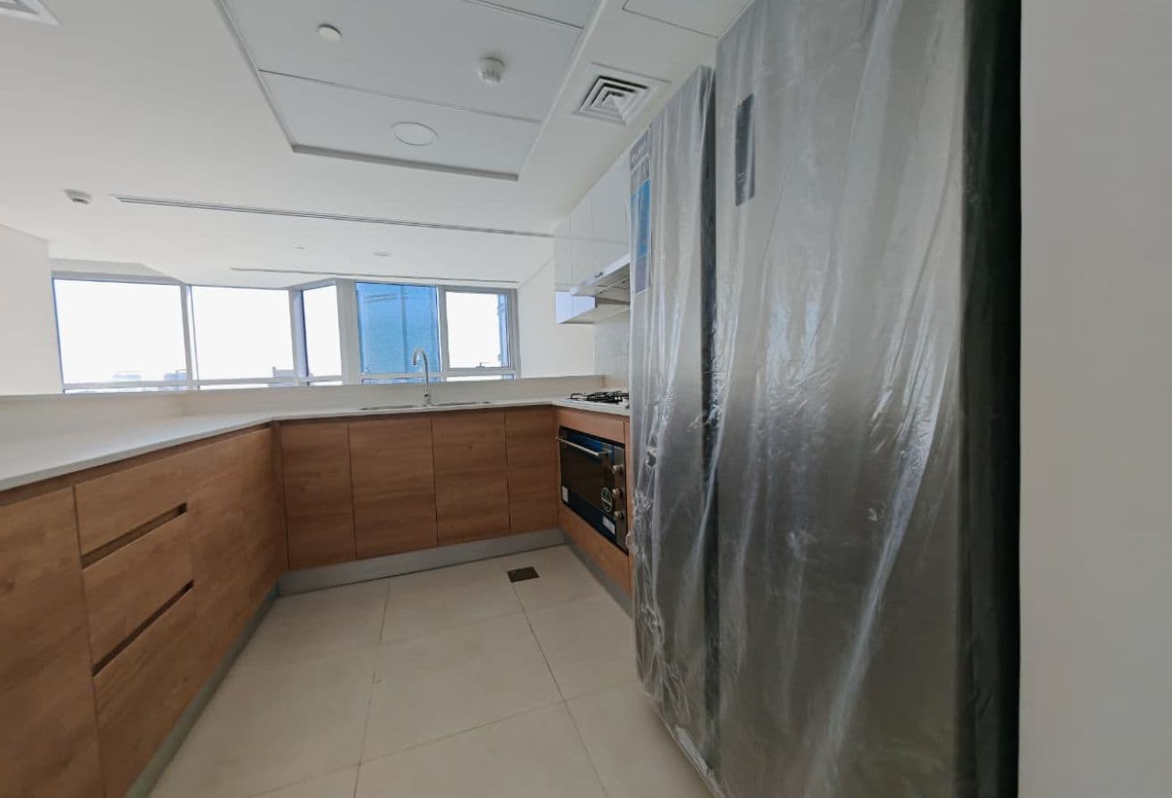 Stunning 3BR+M | Canal View | High Floor — 8