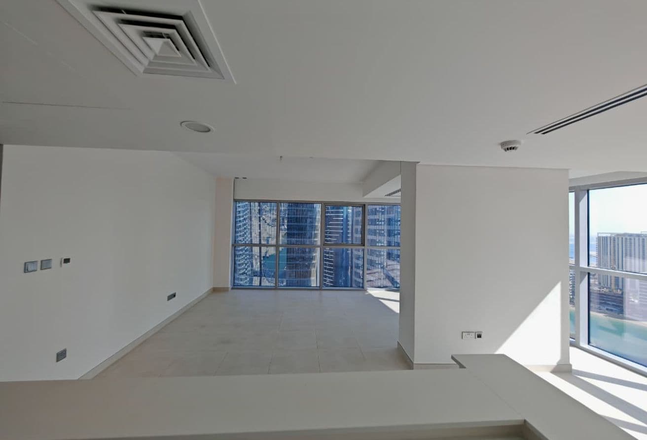 Stunning 3BR+M | Canal View | High Floor — 3