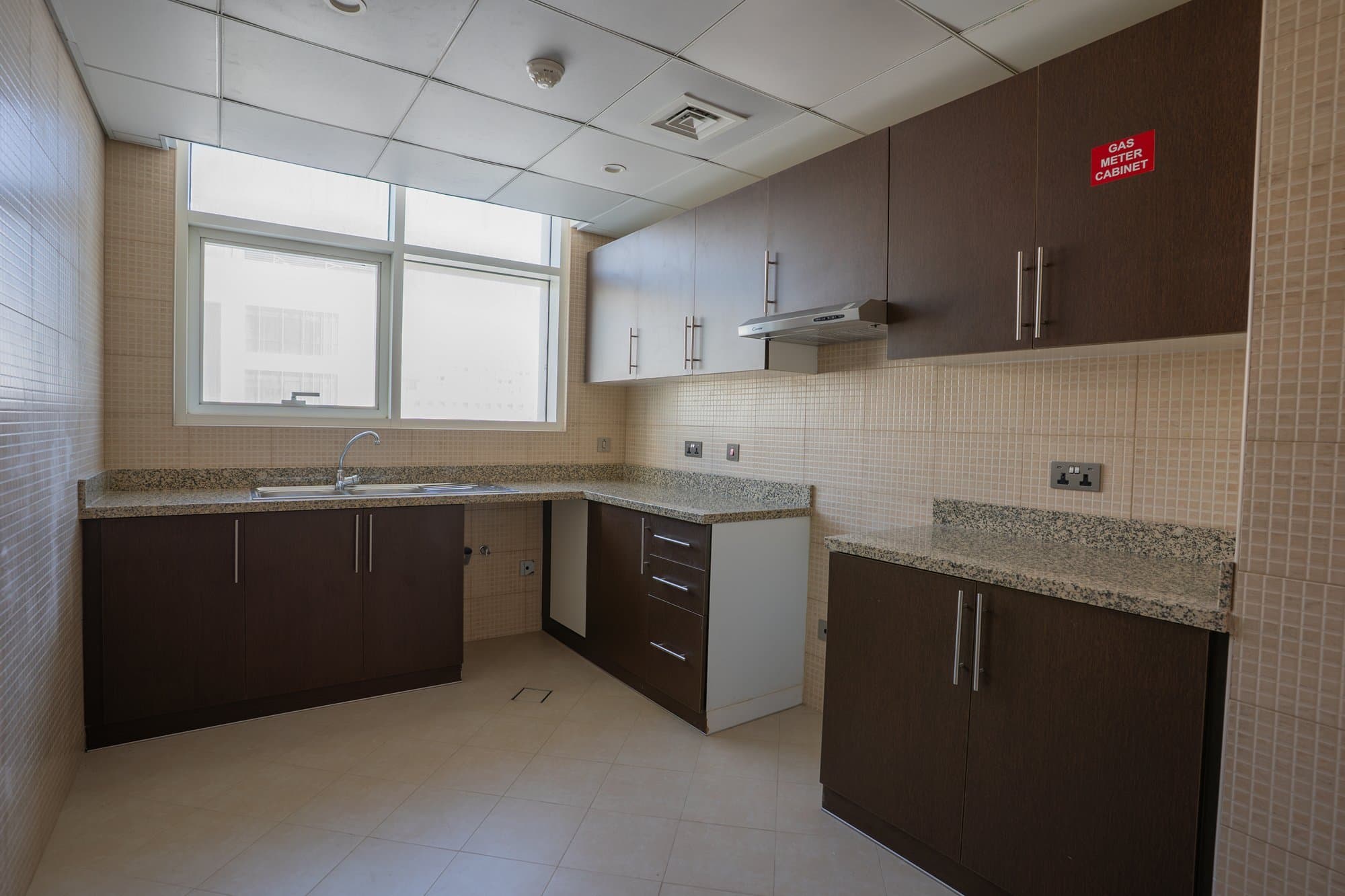Modern Living | Spacious 2BR | Ideal Location — 7