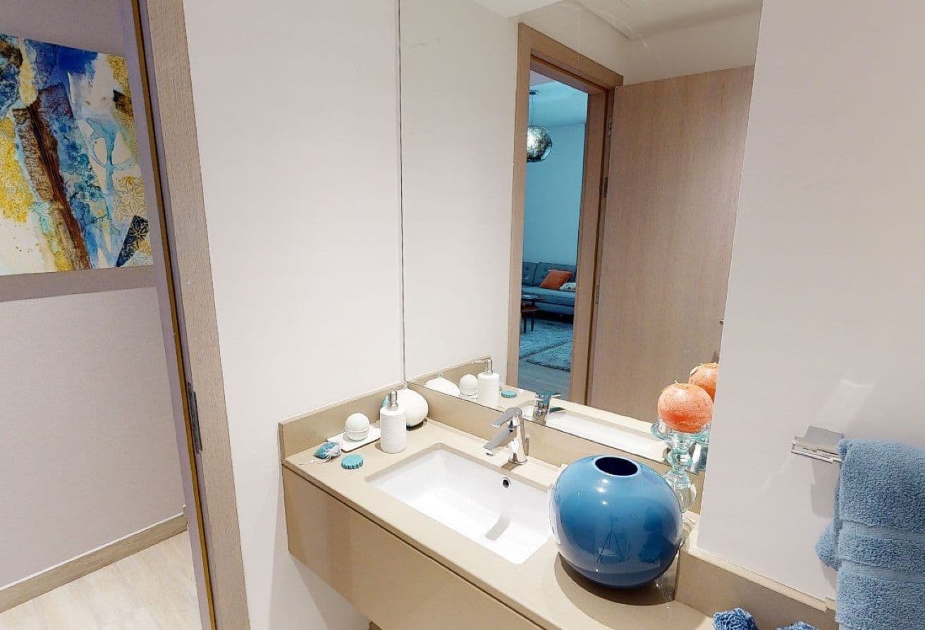 Fully Furnished | Elegant 3BR+M | Ideal Location — 10