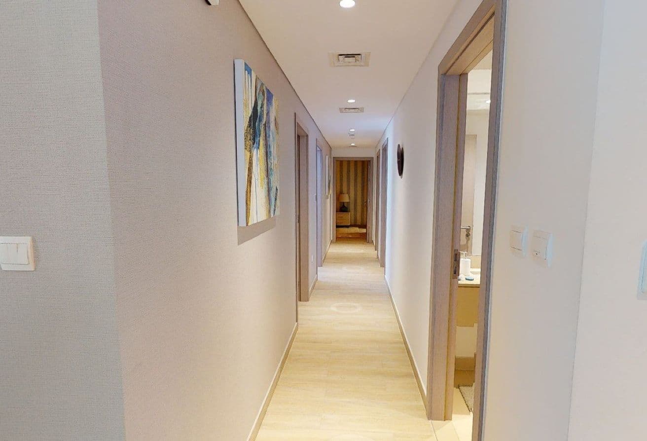 Fully Furnished | Elegant 3BR+M | Ideal Location — 7