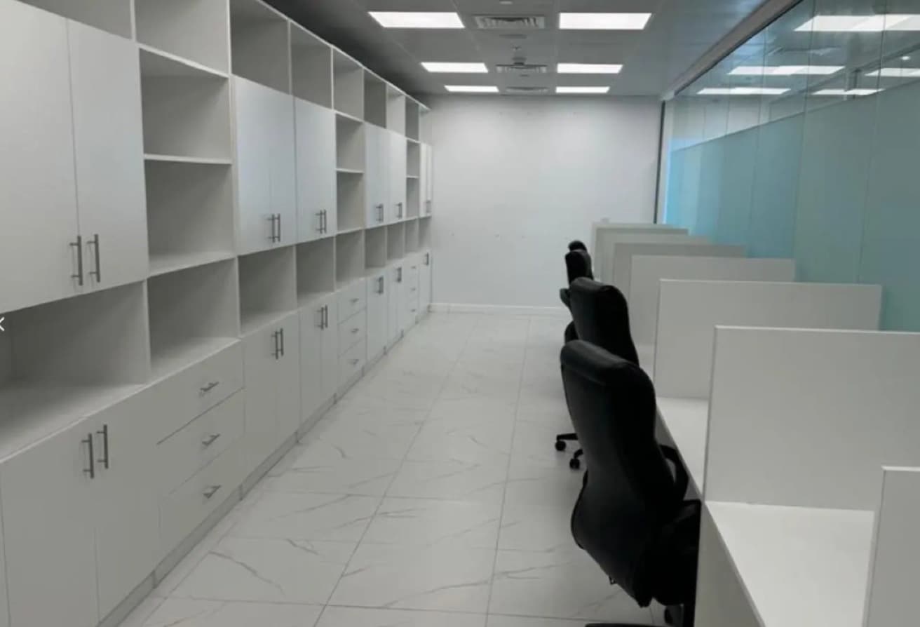 Canal View | Spacious Office | High Floor — 4