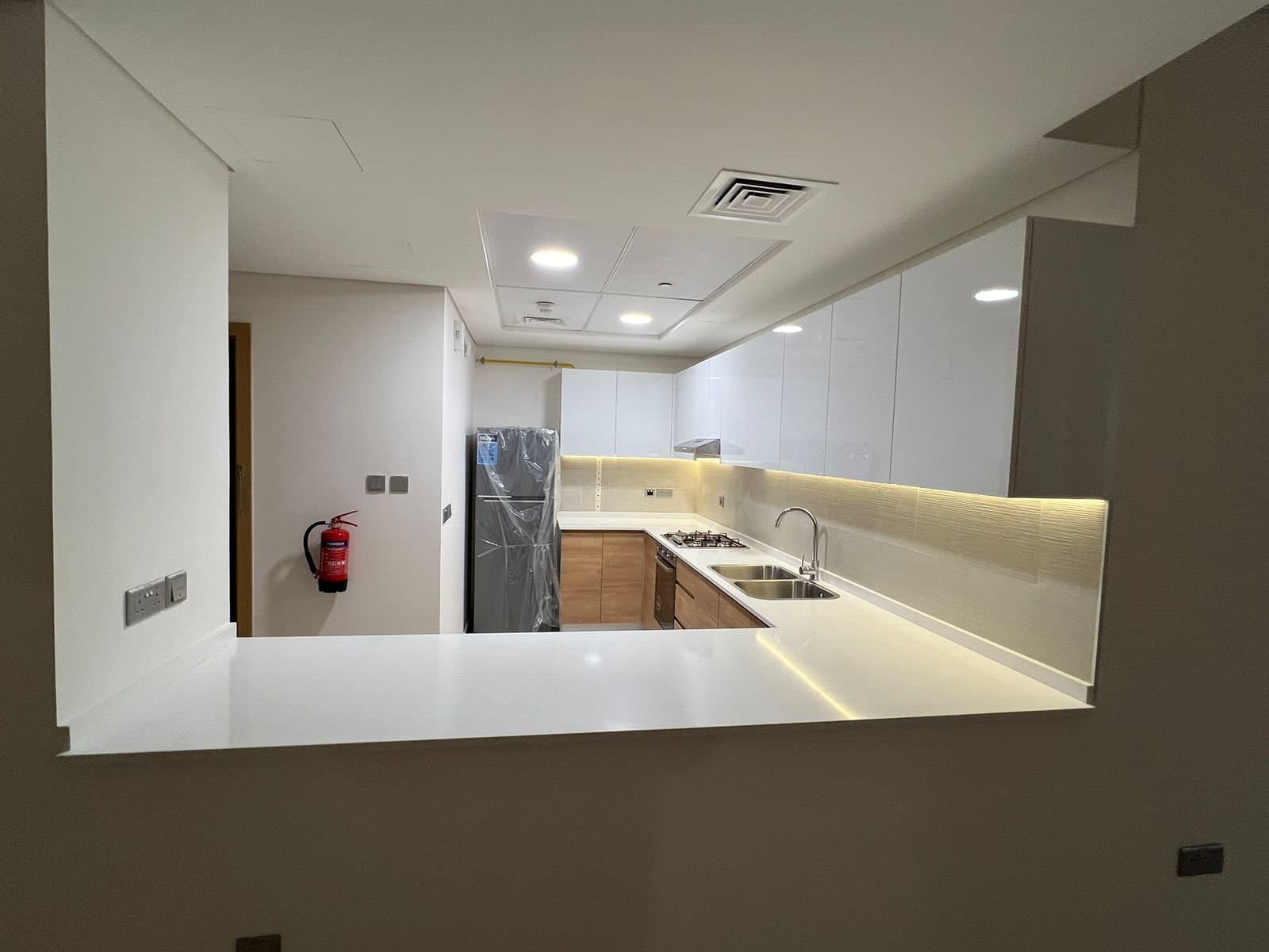 Brand New 1BR| City view | High floor — 6
