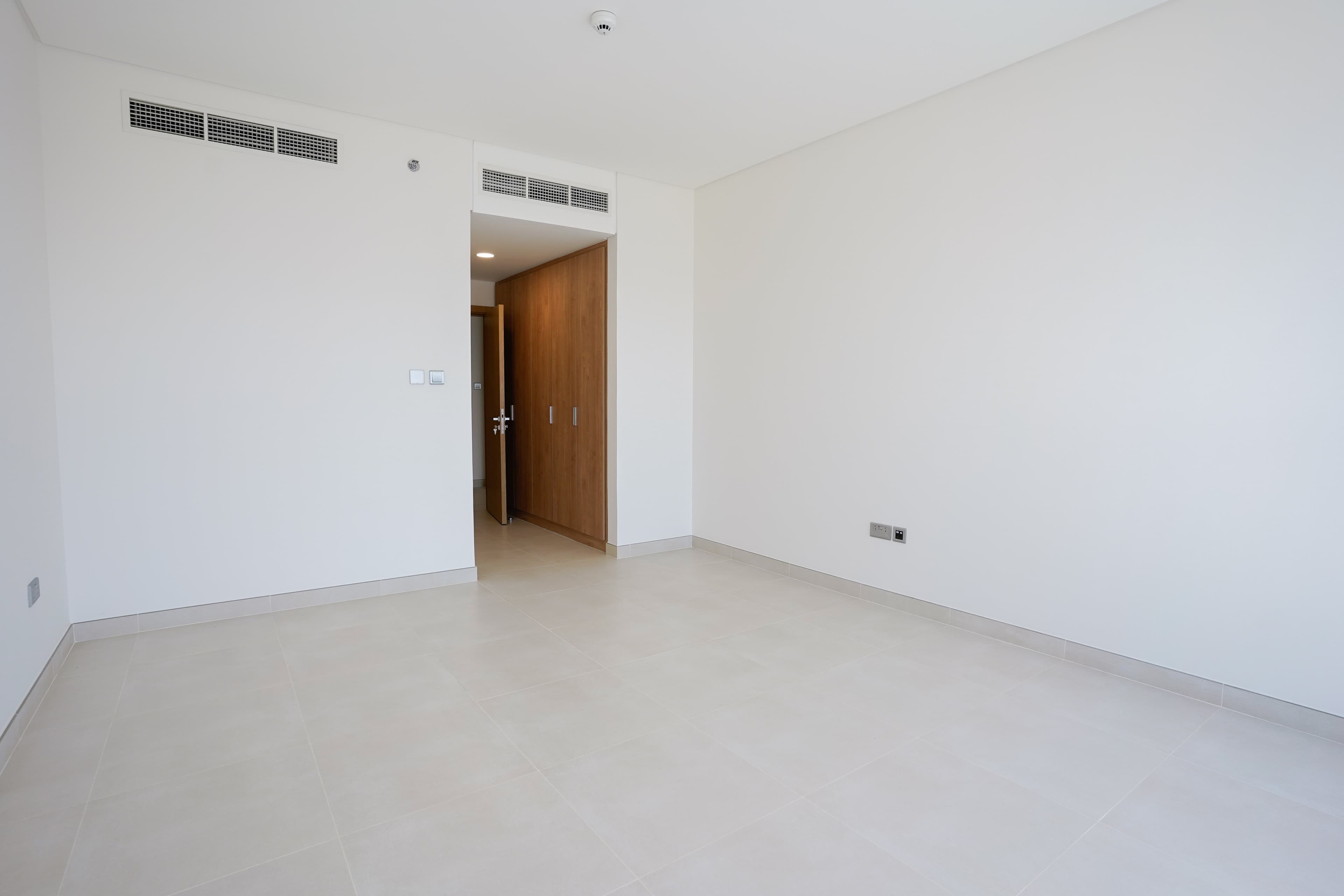Brand New 1BR| City view | High floor — 7
