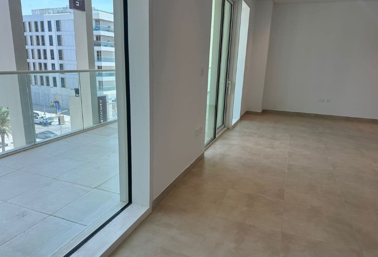 Beach Access | Huge Apartment | Partial Sea View — 4
