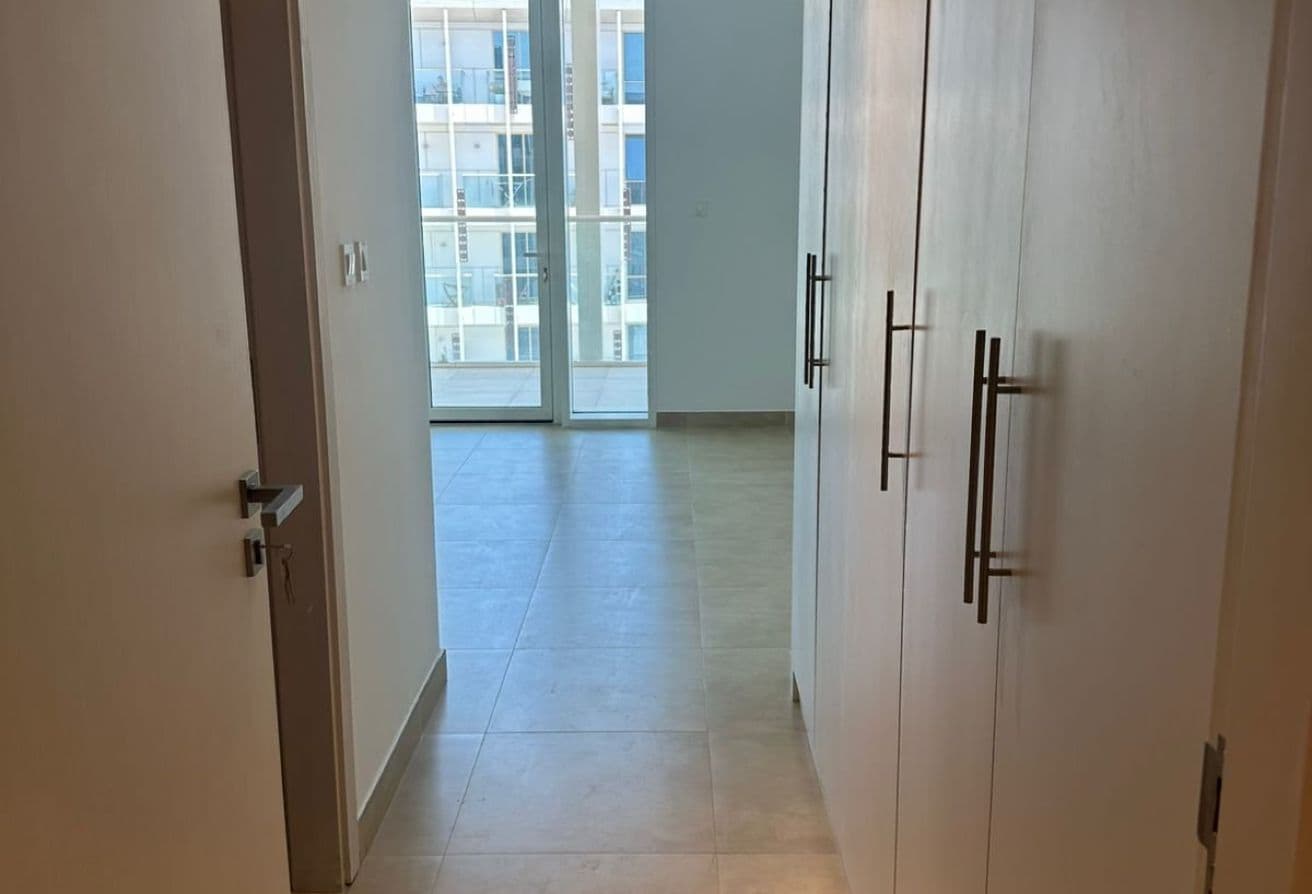 Beach Access | Huge Apartment | Partial Sea View — 9