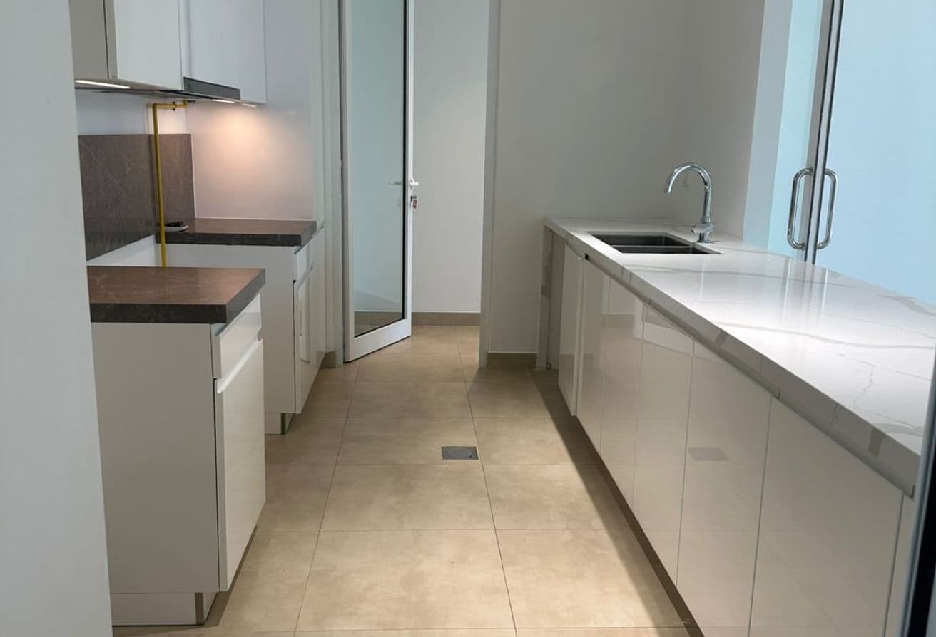 Beach Access | Huge Apartment | Partial Sea View — 14