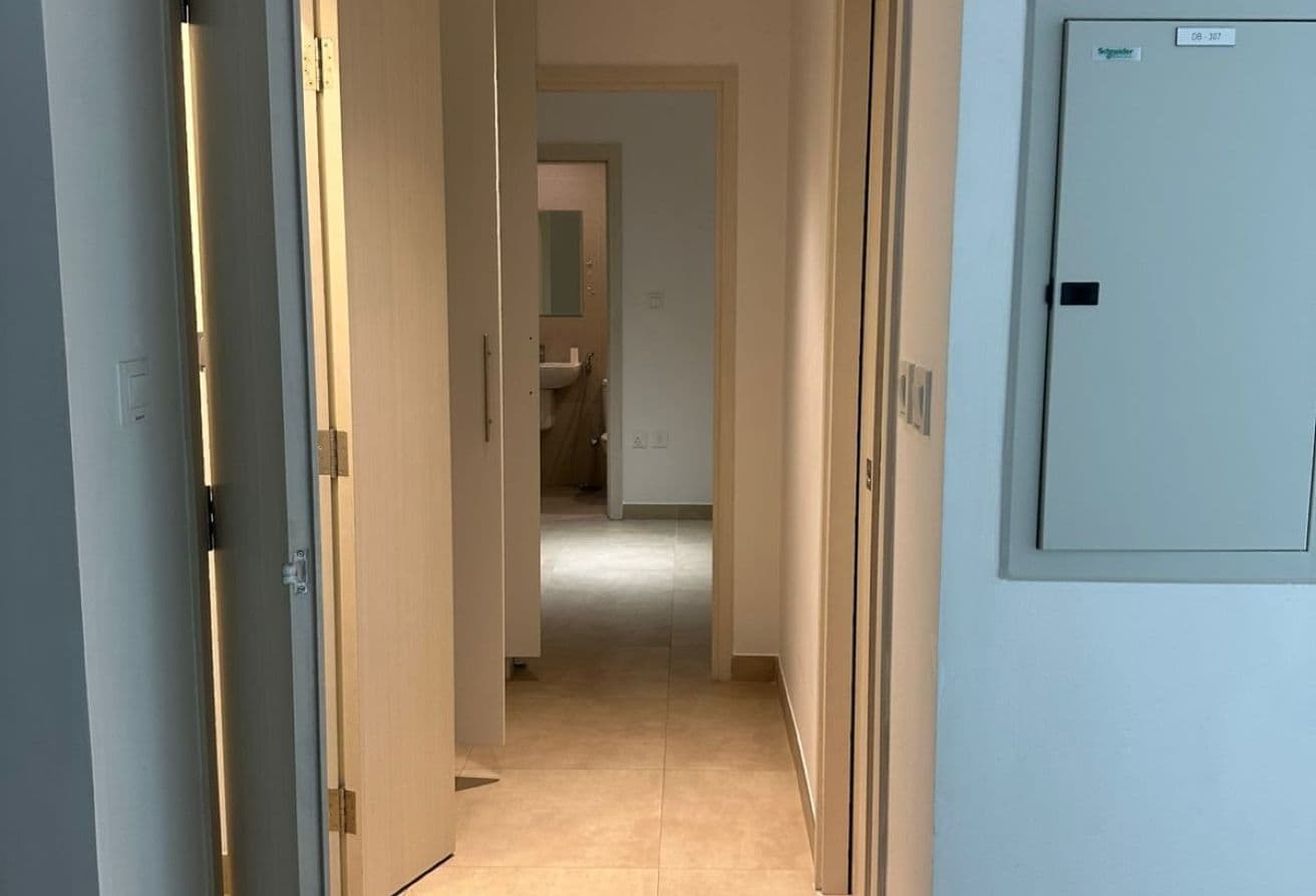 Beach Access | Huge Apartment | Partial Sea View — 10