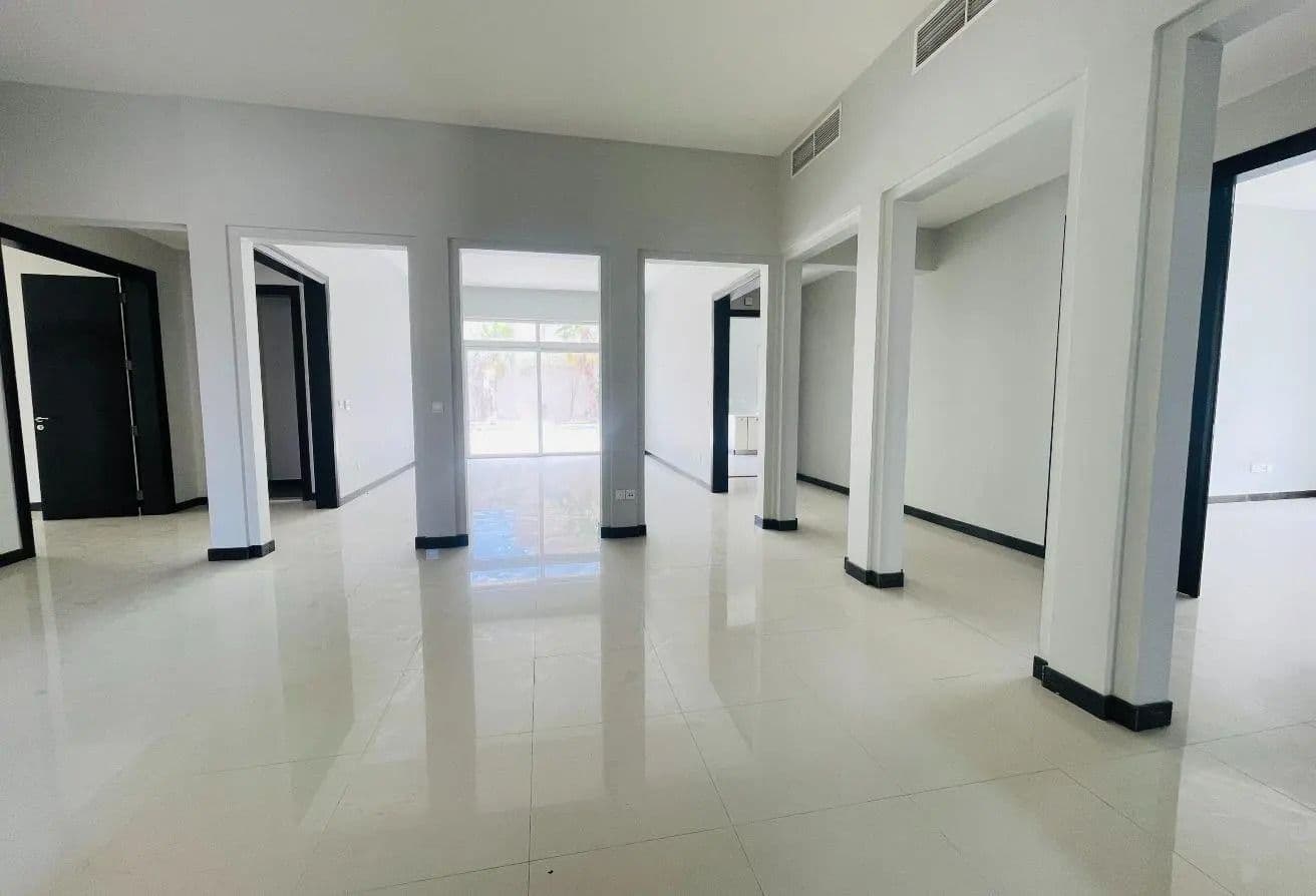 Private Pool | Fully Fitted Kitchen | Stand Alone — 2