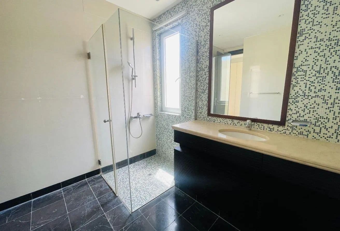 Private Pool | Fully Fitted Kitchen | Stand Alone — 8