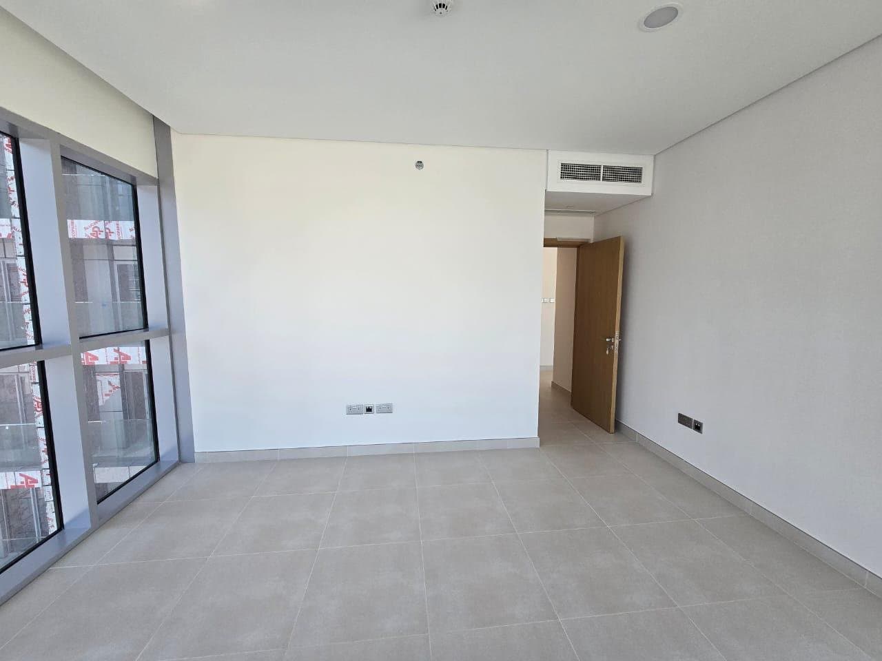 Brand New | Stunning 3BR+M | High Floor — 4