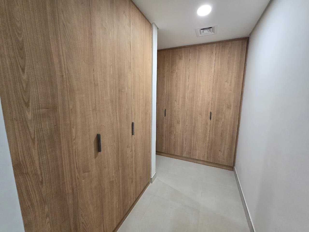 Brand New | Stunning 3BR+M | High Floor — 6