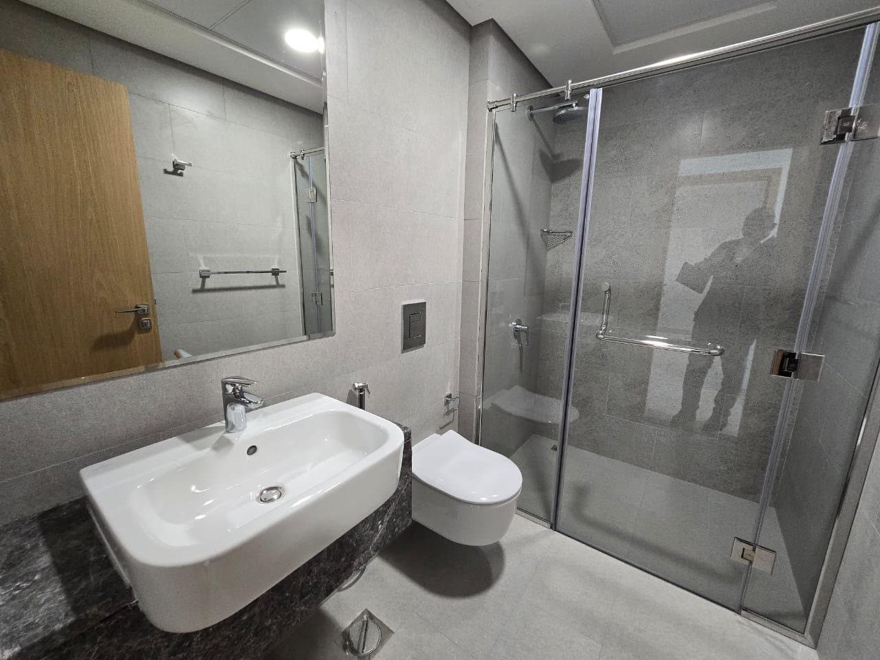Brand New | Stunning 3BR+M | High Floor — 13