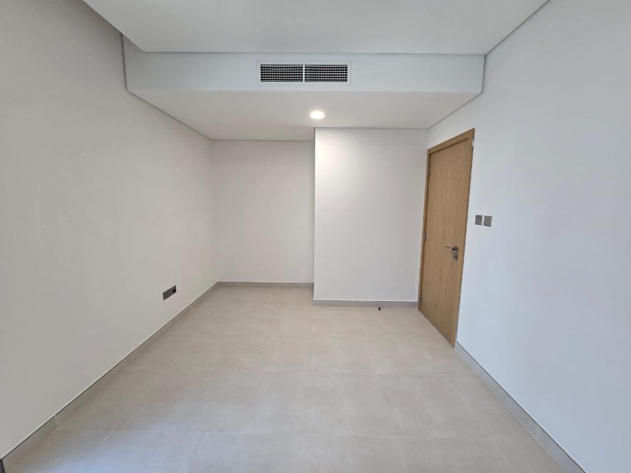 Brand New | Stunning 3BR+M | High Floor — 3