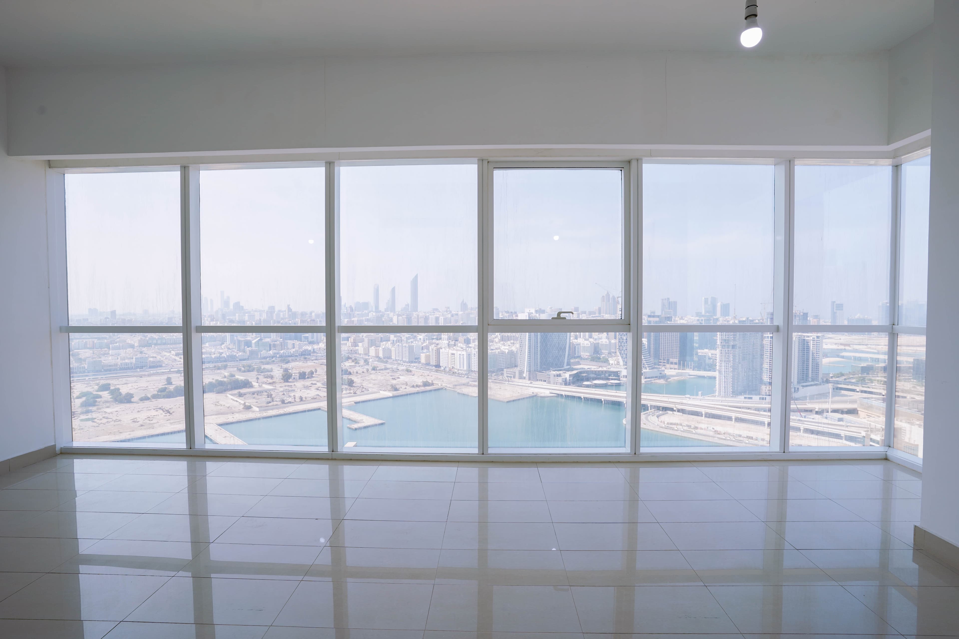 Huge Luxury 4BR+M | Stunning View | Ideal Location — 14