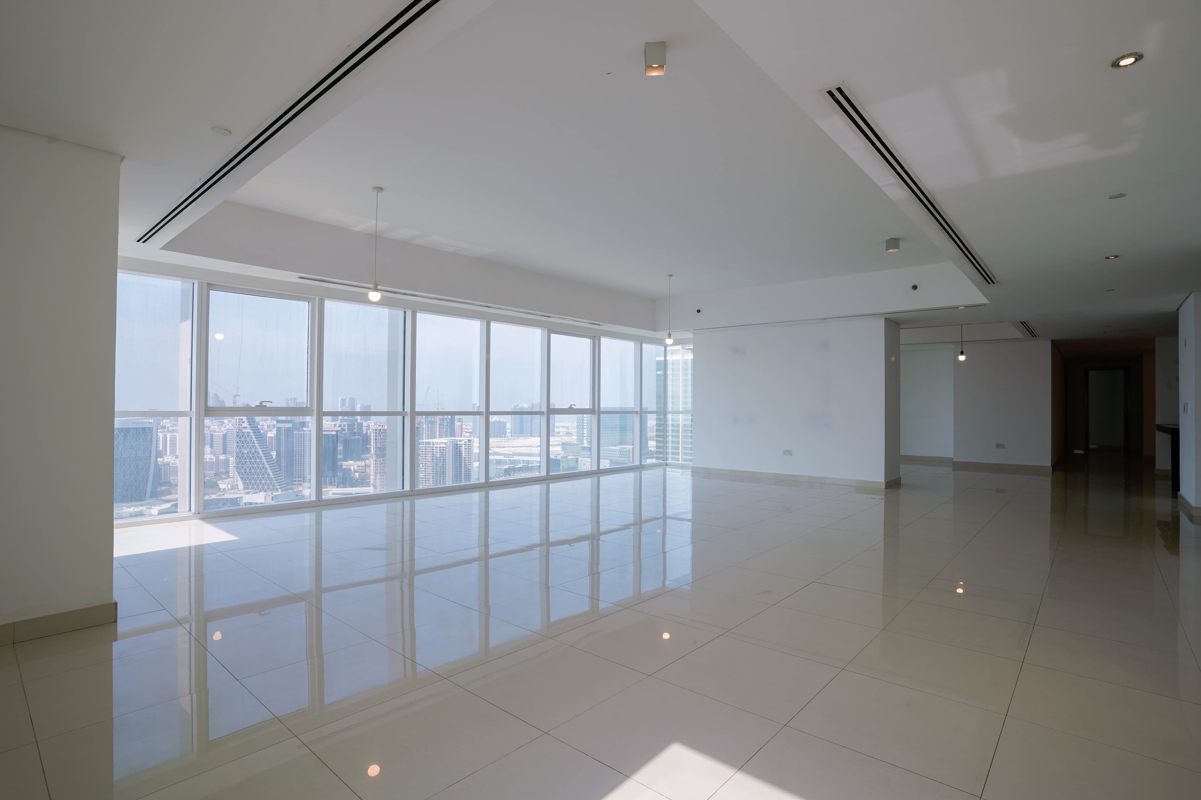 Huge Luxury 4BR+M | Stunning View | Ideal Location