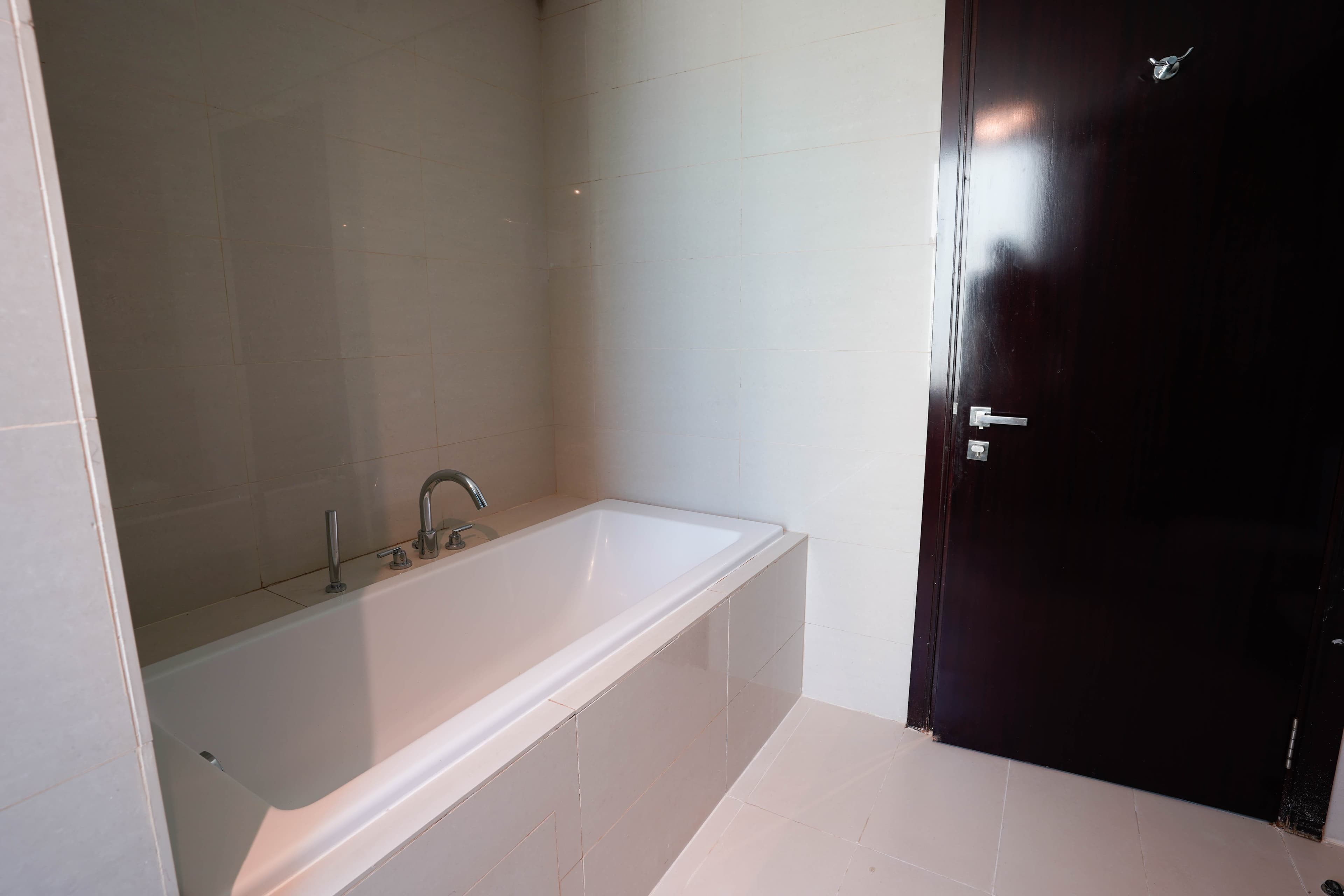 Huge Luxury 4BR+M | Stunning View | Ideal Location — 23