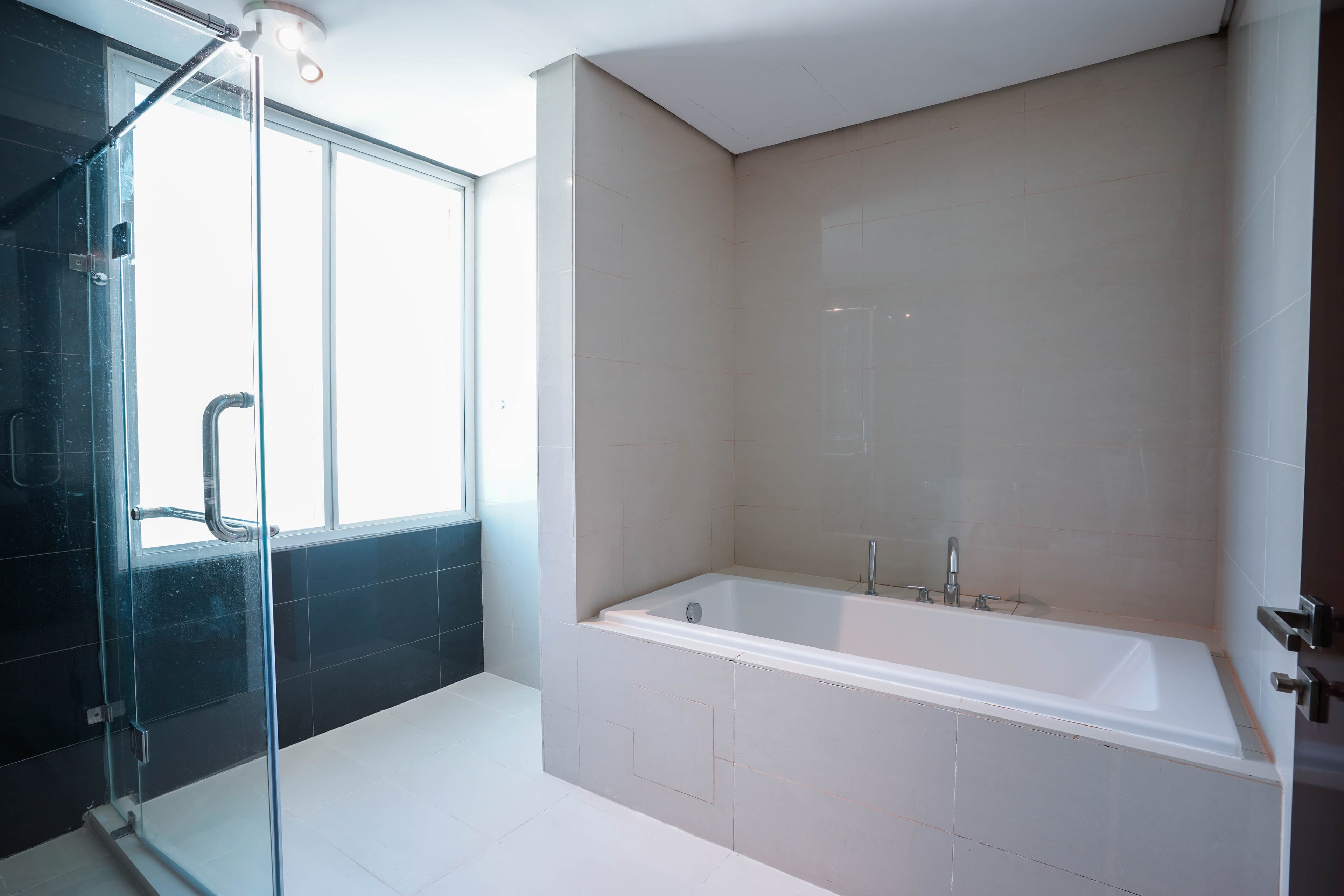 Huge Luxury 4BR+M | Stunning View | Ideal Location — 22