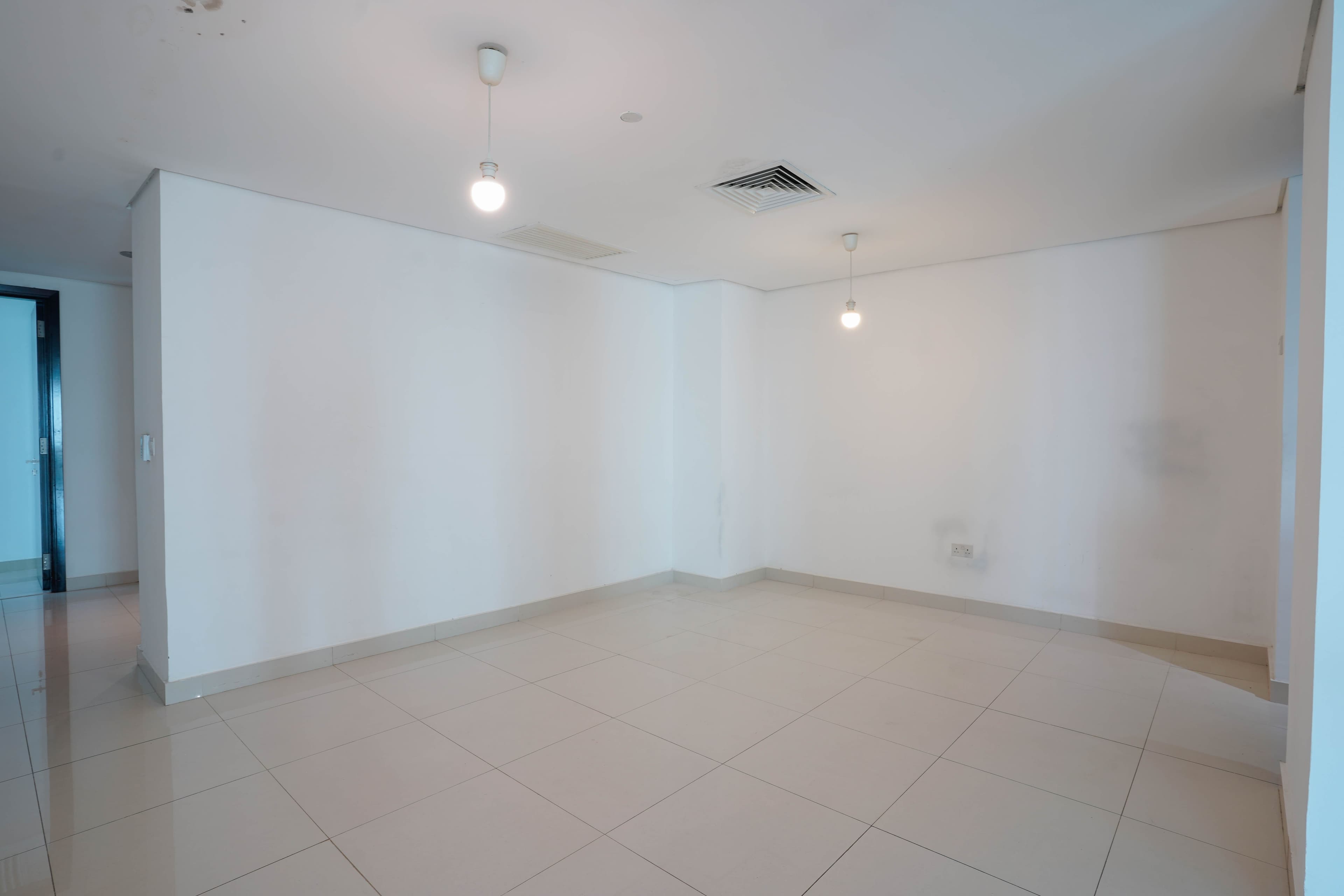 Huge Luxury 4BR+M | Stunning View | Ideal Location — 8