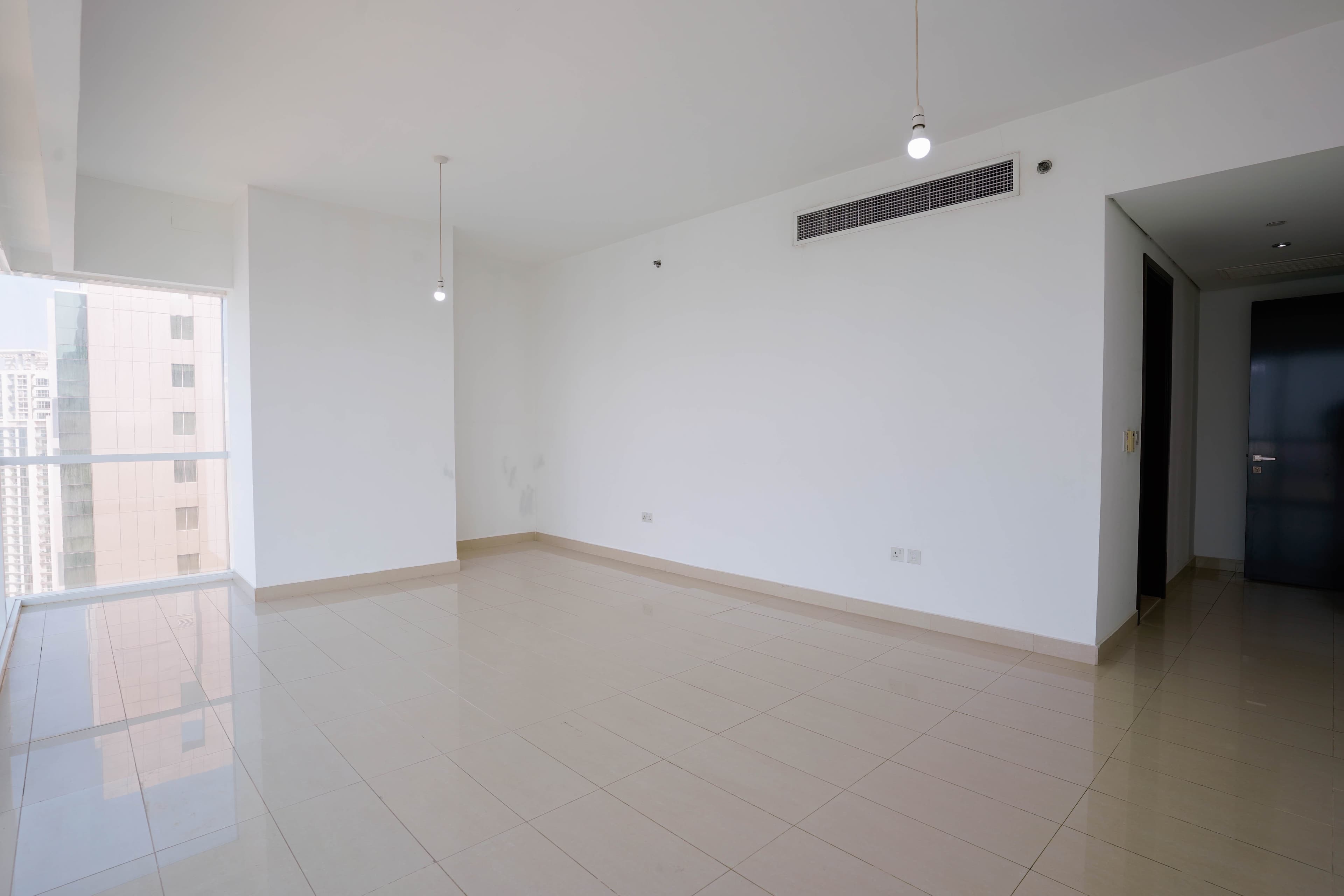 Huge Luxury 4BR+M | Stunning View | Ideal Location — 11